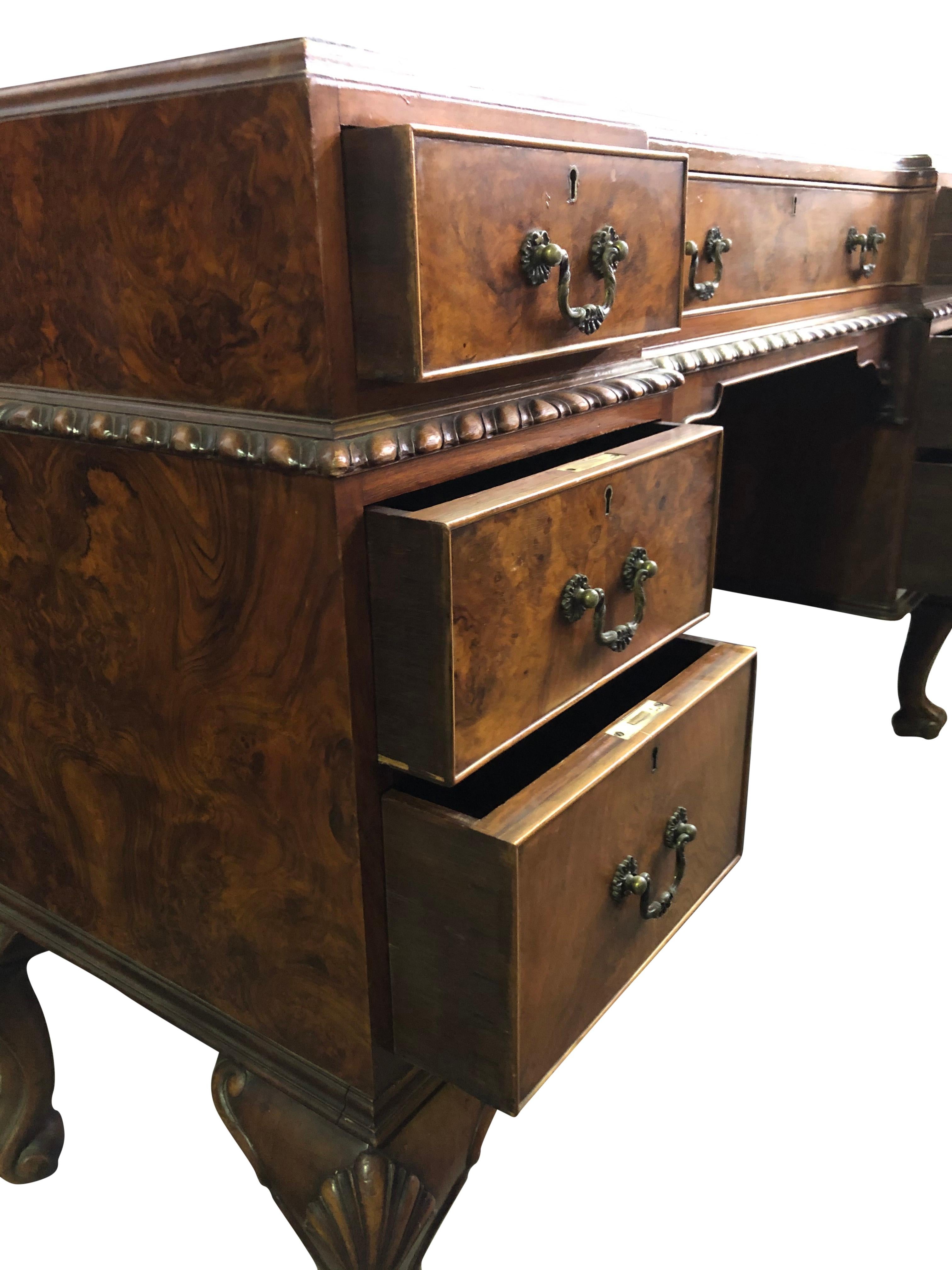 19th Century Victorian Walnut Desk with Leather Top 5