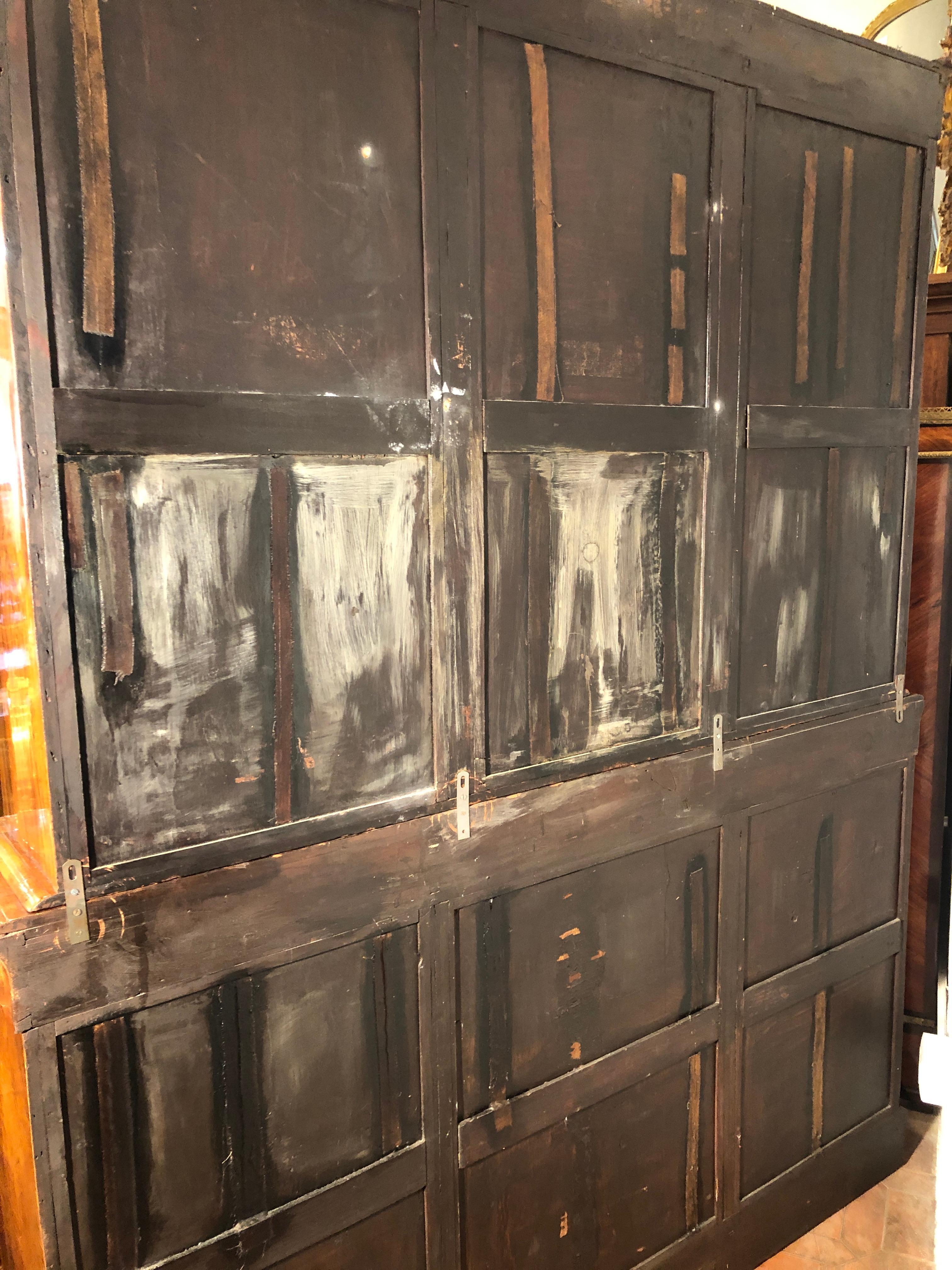 19th Century Victorian Walnut England Bookcase Vitrines, 1860s 6