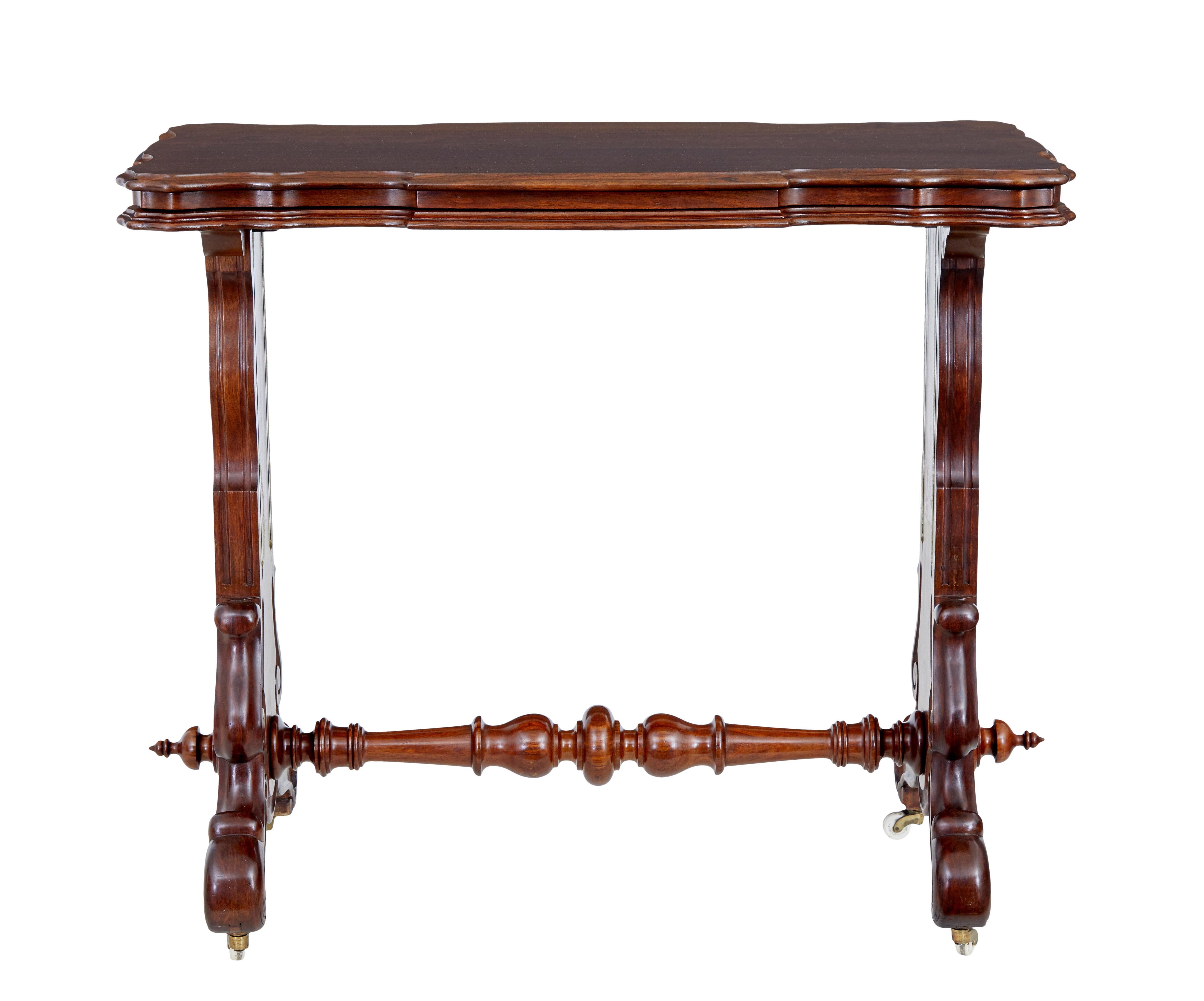 19th century Victorian walnut metamorphic dumb waiter In Good Condition For Sale In Debenham, Suffolk
