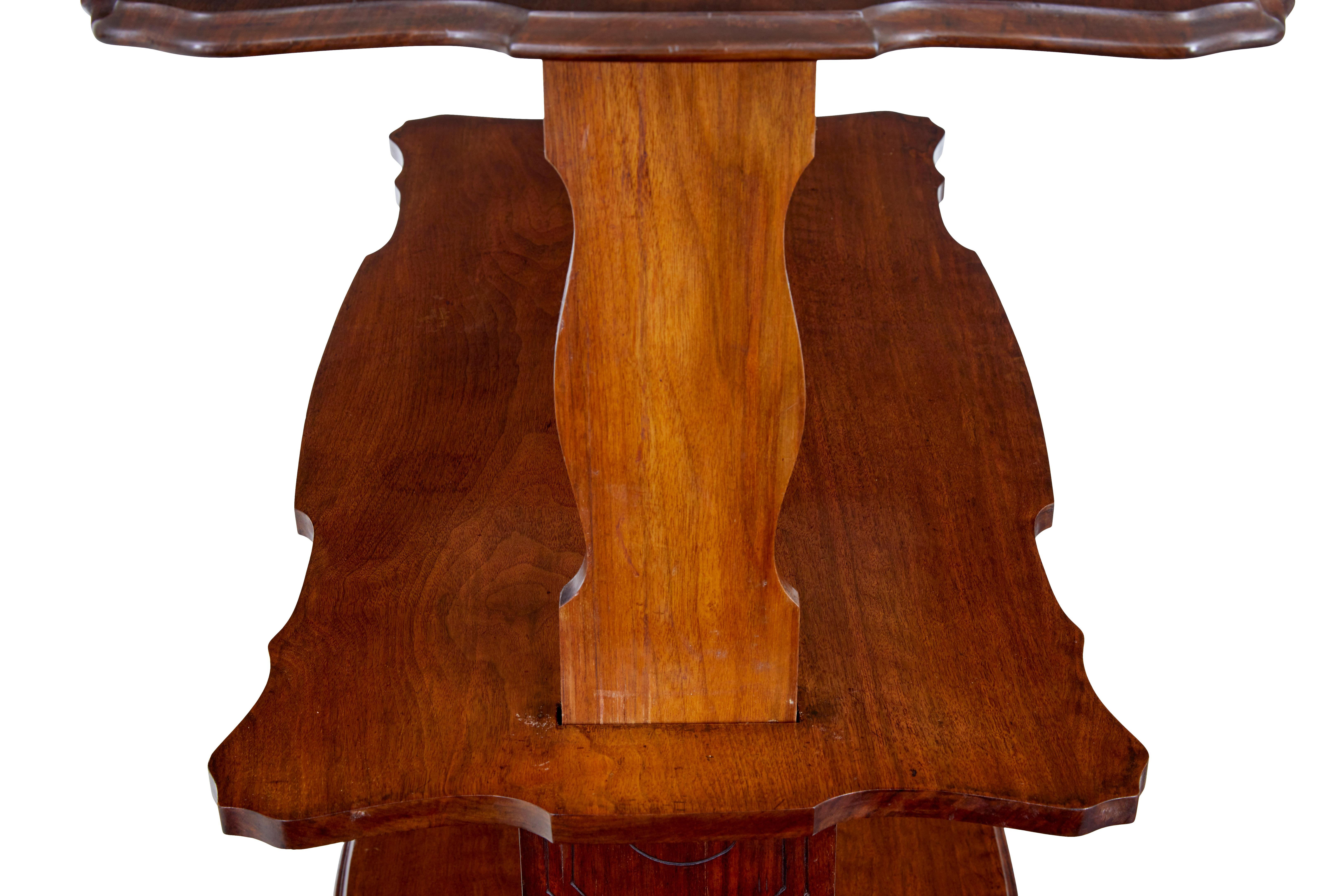 Walnut 19th century Victorian walnut metamorphic dumb waiter For Sale