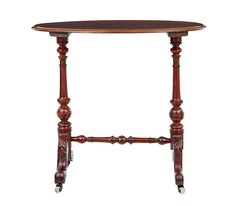 19th century Victorian walnut oval occasional table