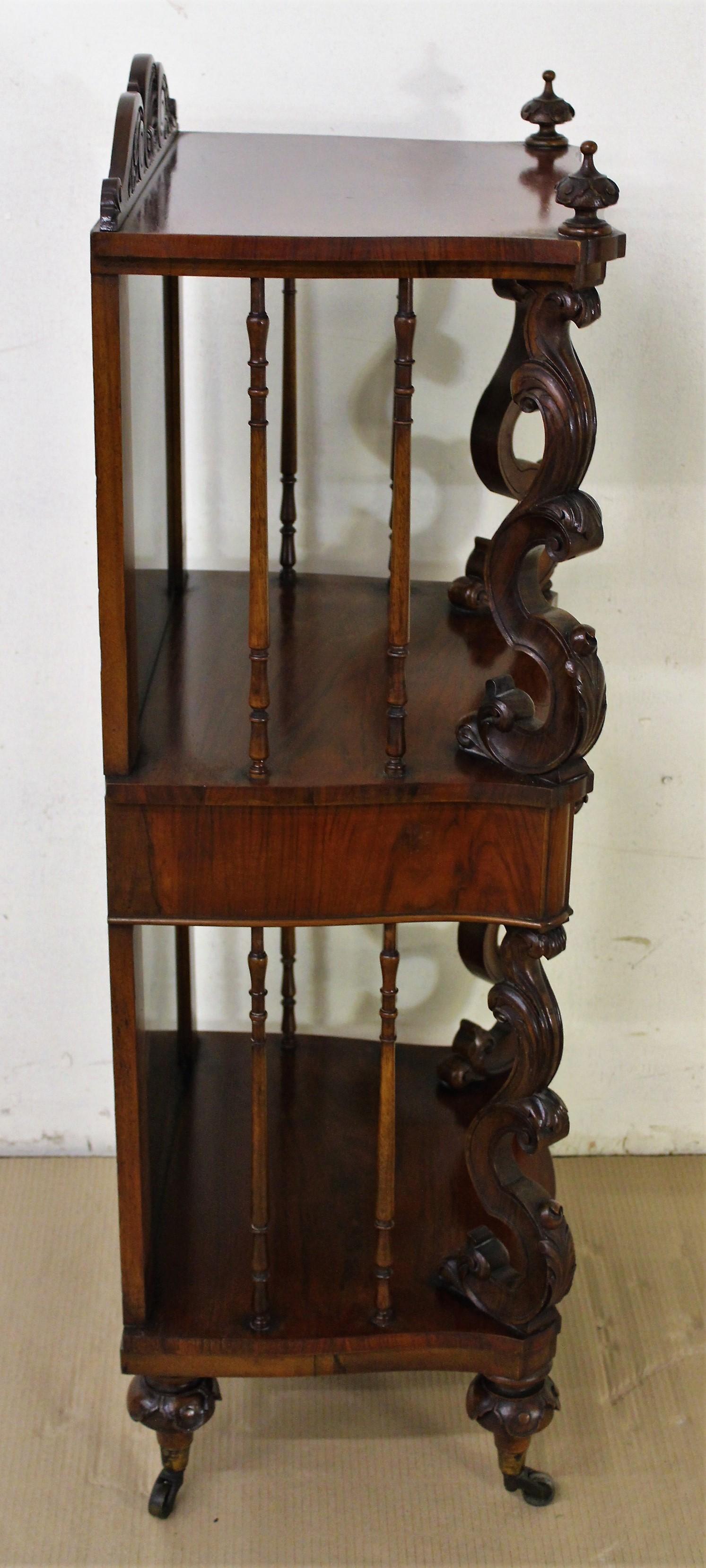 19th Century Victorian Walnut Wot Not In Good Condition For Sale In Poling, West Sussex