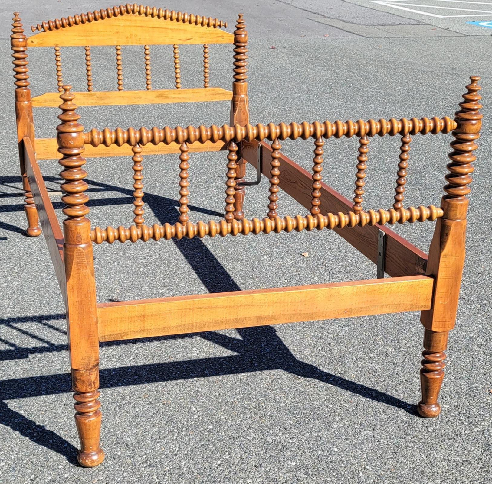 American 19th Century Victorian Youth Spool Single Bed For Sale