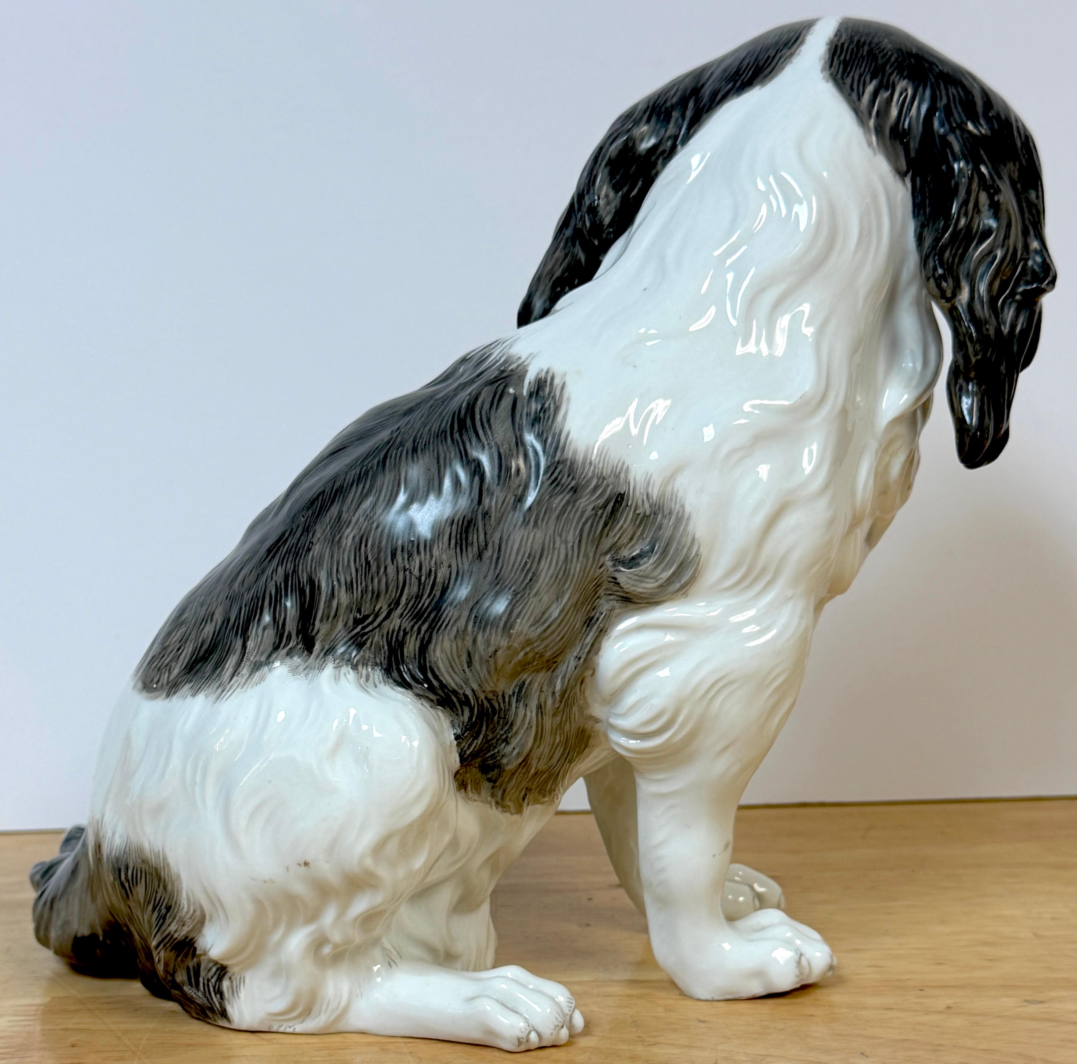 Modello in porcellana viennese del XIX secolo di un Charles Charles Spaniel in vendita 3