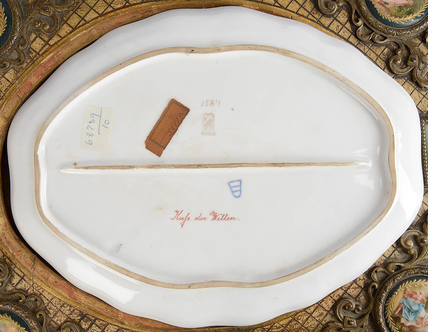 Tavolo montato in porcellana di Vienna del XIX secolo in vendita 7