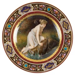 Plato de porcelana vienesa del siglo XIX, época de Napoleón III.