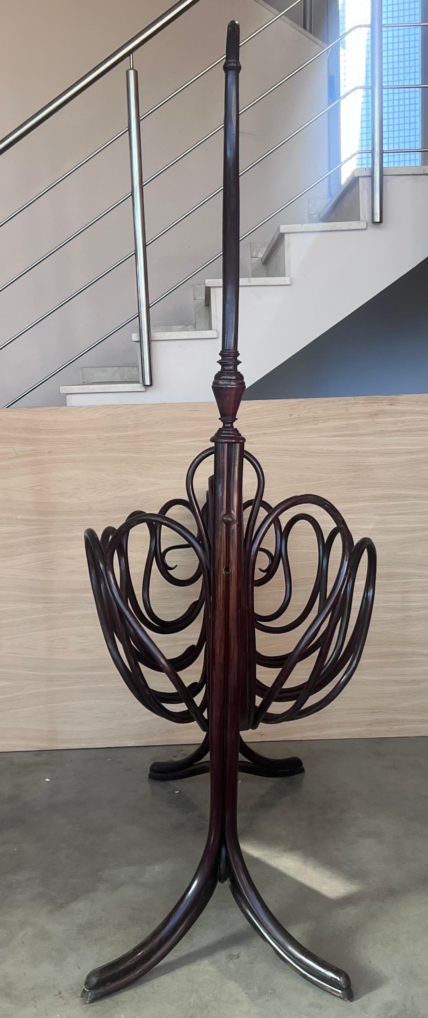 Culla in legno curvato del XIX secolo attribuita a Jacob and Josef Kohn in vendita 4