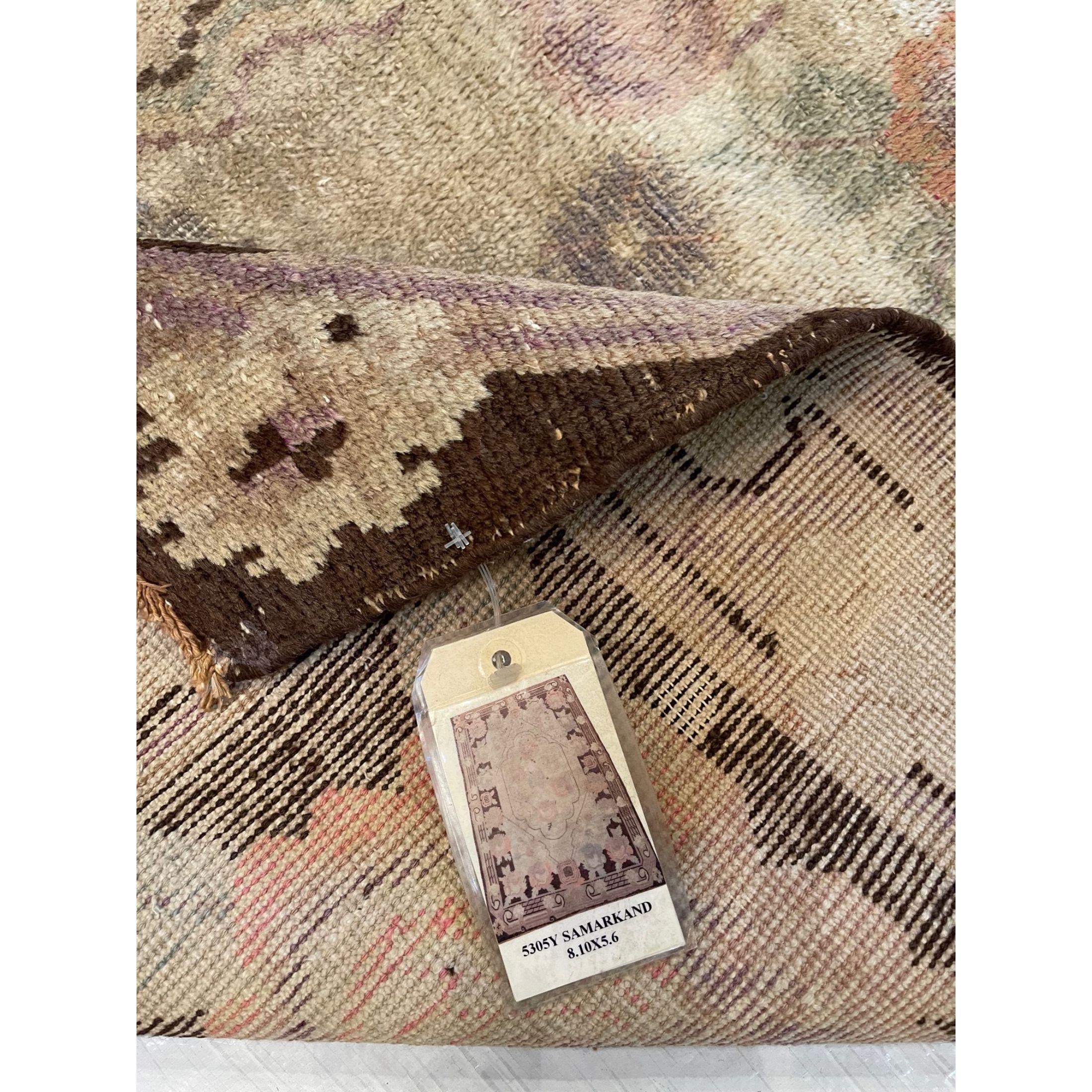 19th Century Vintage Botanical Style Samarkand Rug In Good Condition For Sale In Los Angeles, US