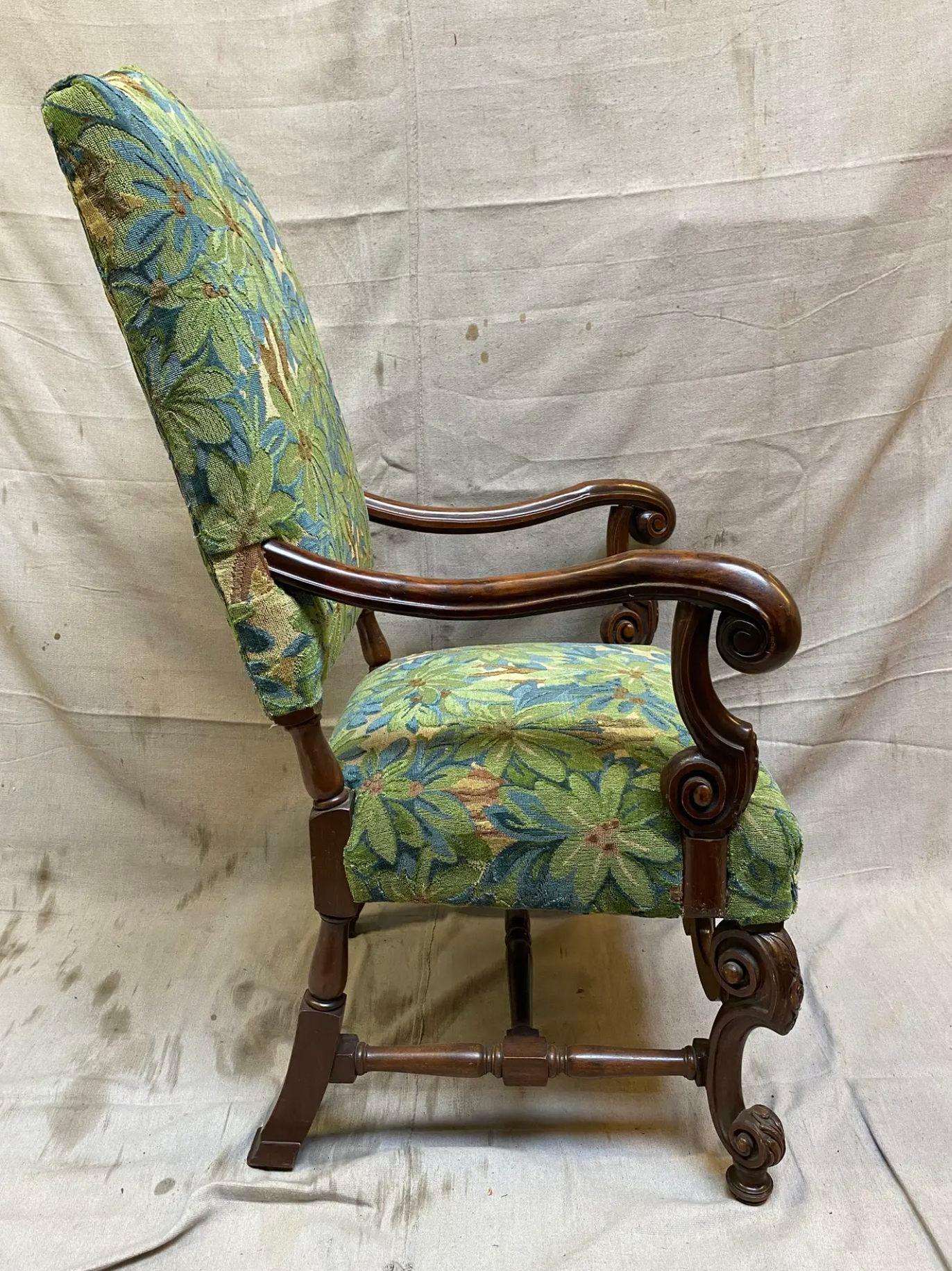 Autre 19th Century Vintage Italian Throne Chair en vente