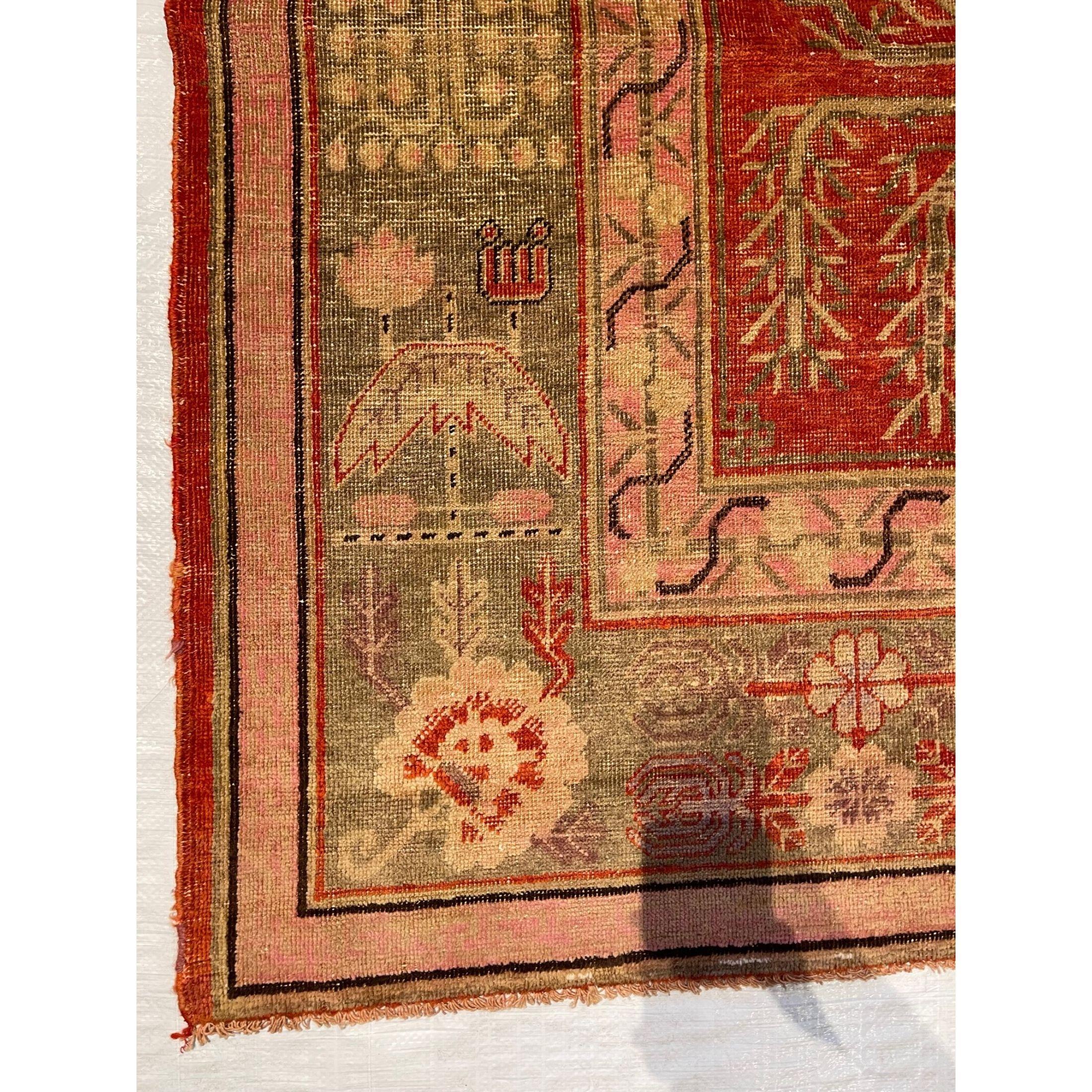 19th Century Vintage Khotan Samarkand Rug In Good Condition For Sale In Los Angeles, US