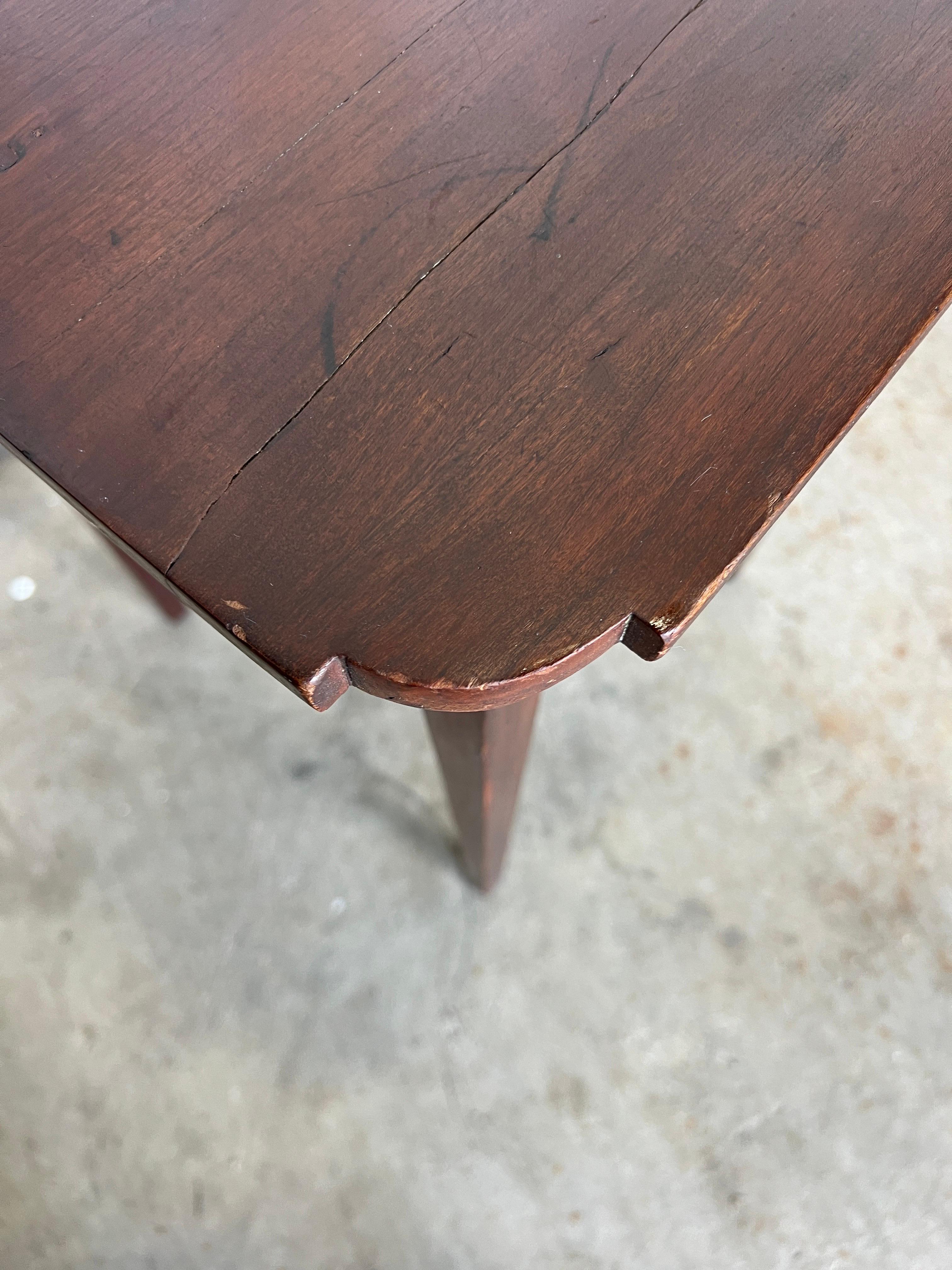 19th Century Virginia Walnut and Poplar Side Table In Good Condition For Sale In Richmond, VA