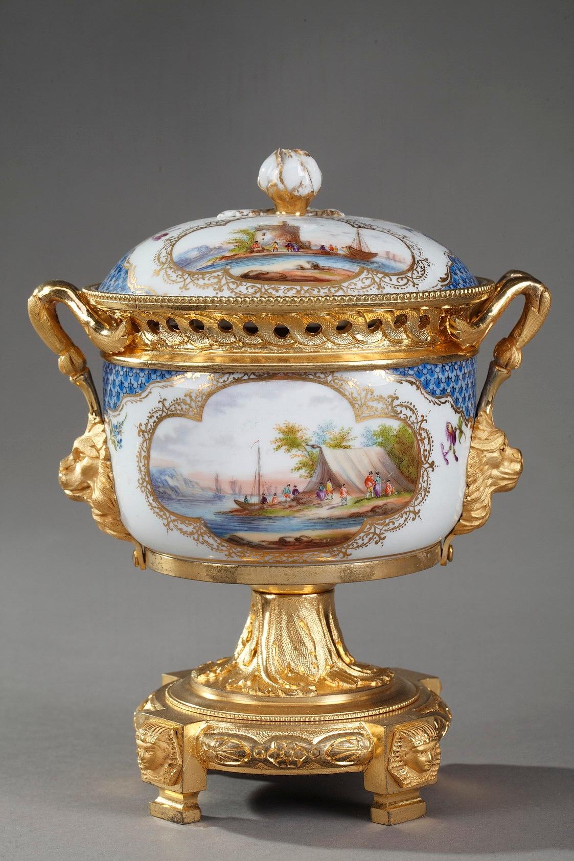 19th Century Volkstedt-Rudolstadt Porcelain and Gilt Bronze Potpourri Vases 7