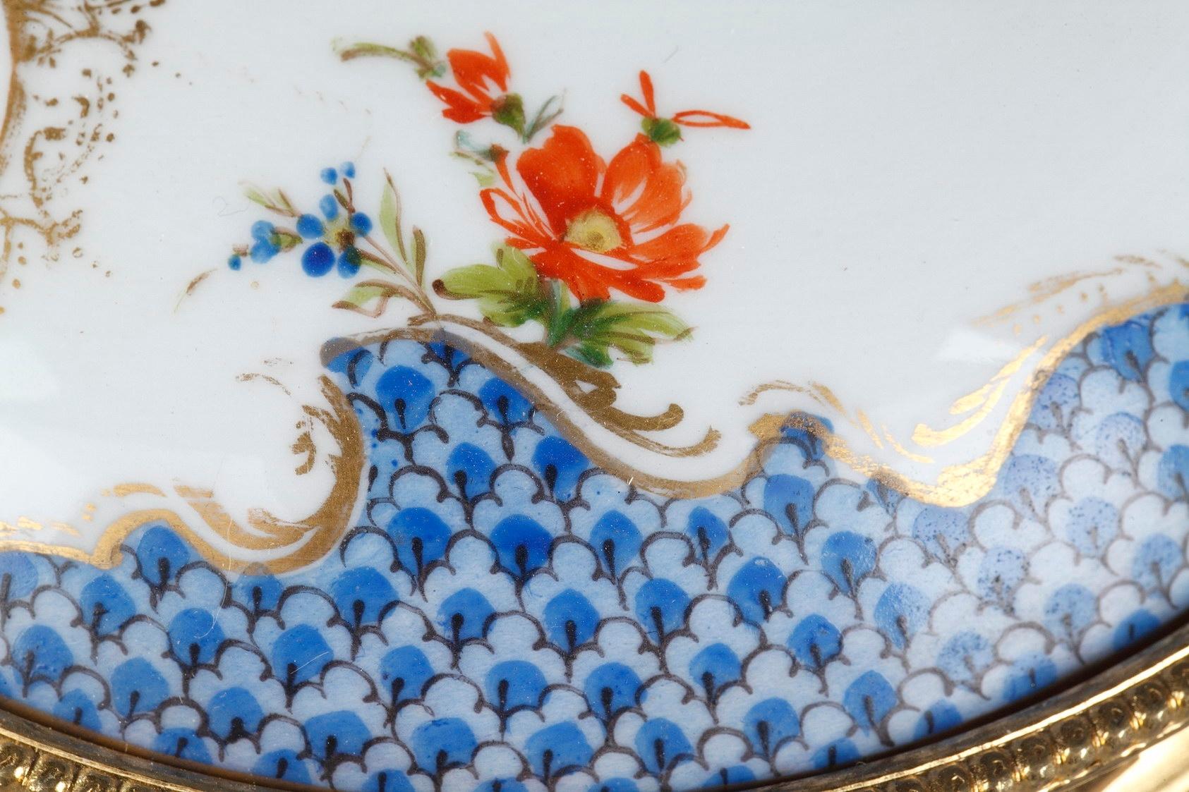 19th Century Volkstedt-Rudolstadt Porcelain and Gilt Bronze Potpourri Vases 8