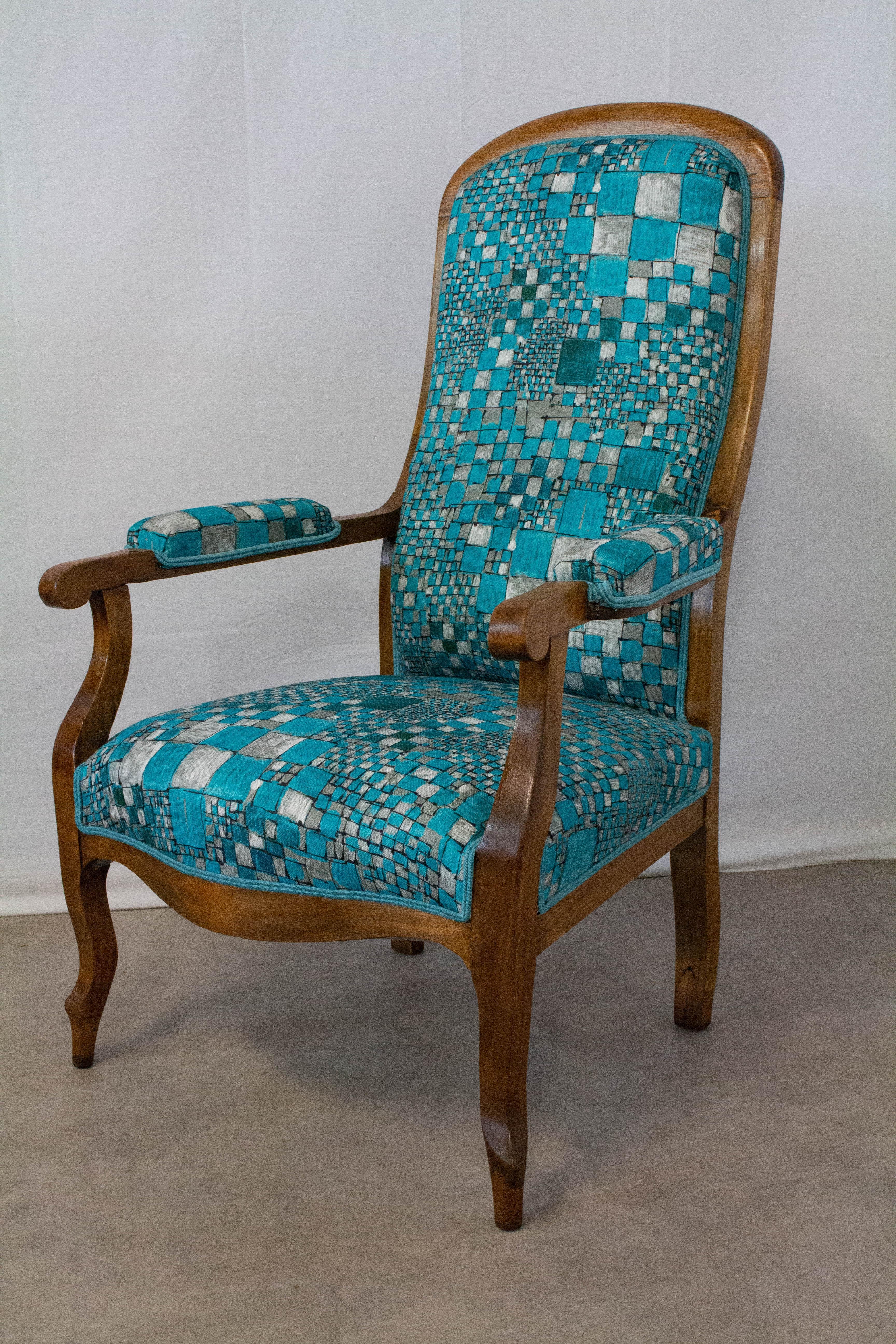 Louis Philippe armchair French 19th century Voltaire chair
This chair has been re-upholstered
Open armchair
Good antique patina
Sound and solid.
     