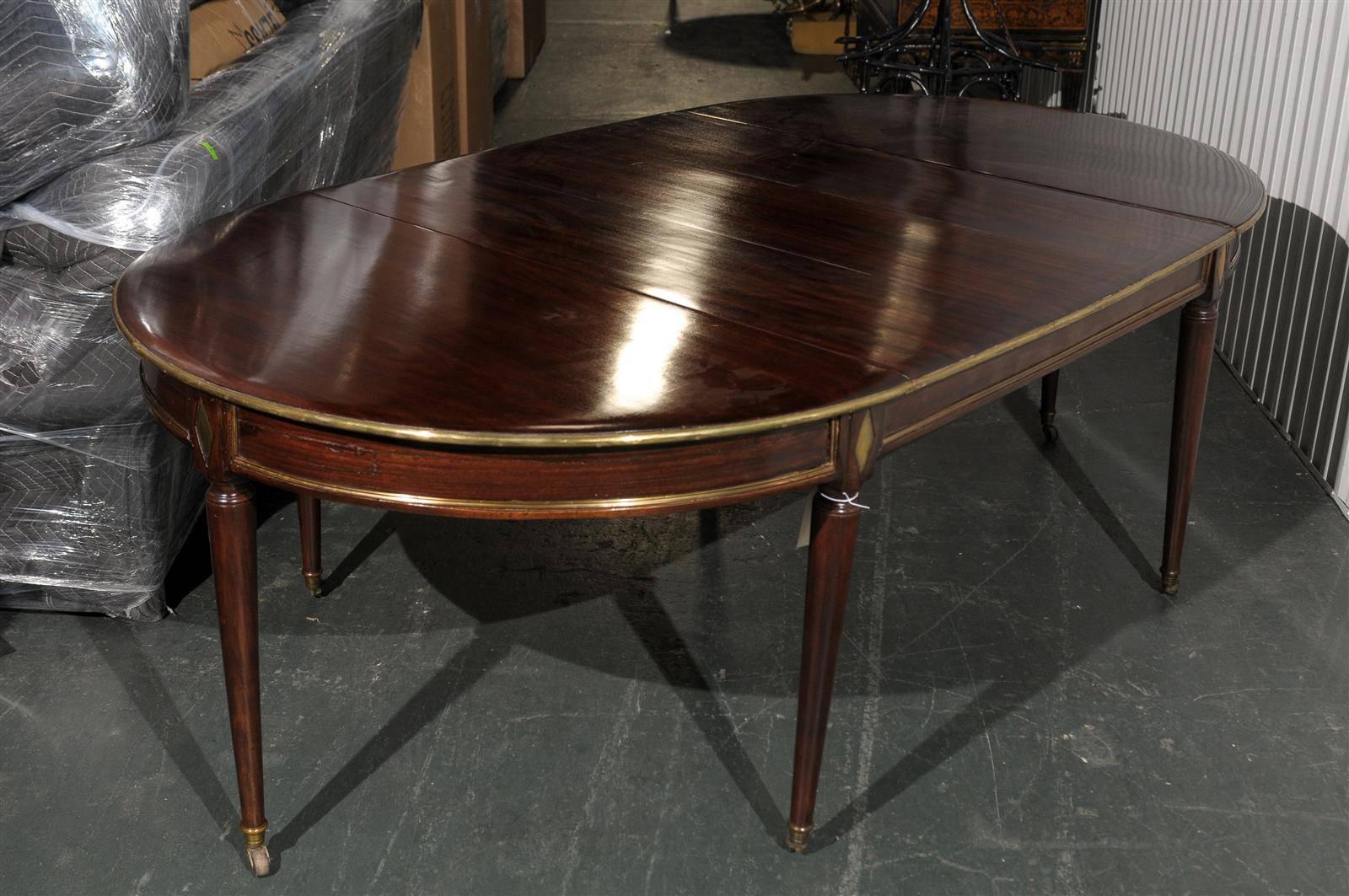 19th Century W. Brown Dining Table, Super Quality 3