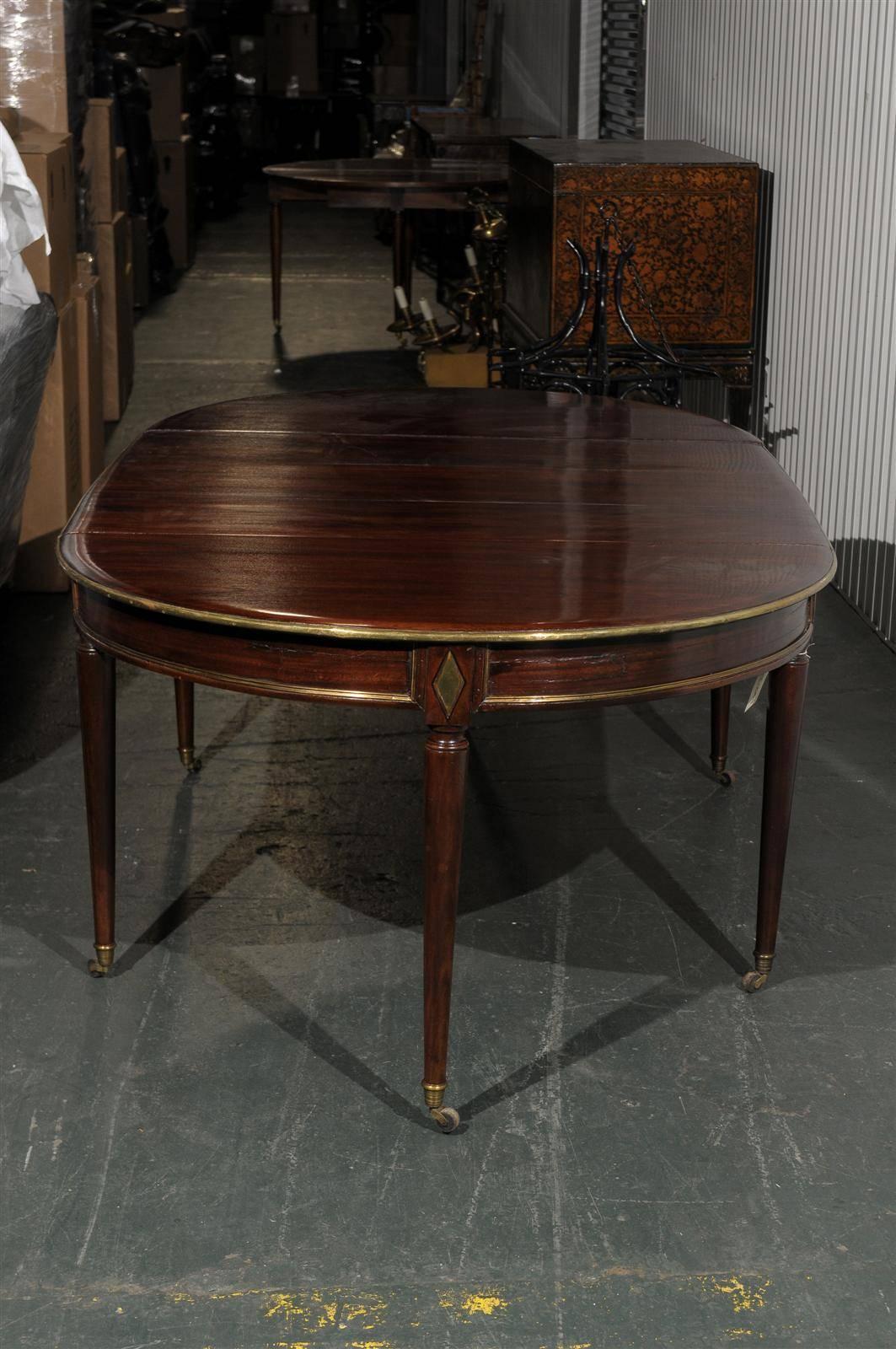 19th Century W. Brown Dining Table, Super Quality 4