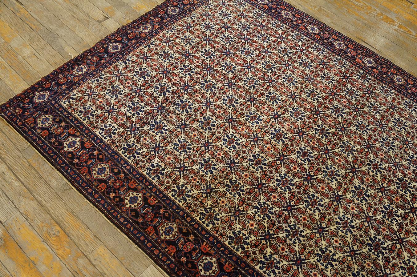 19th Century W. Persian Senneh Carpet on Silk Warp ( 4'4'' x 6'8'' - 132 x 203 ) In Good Condition For Sale In New York, NY