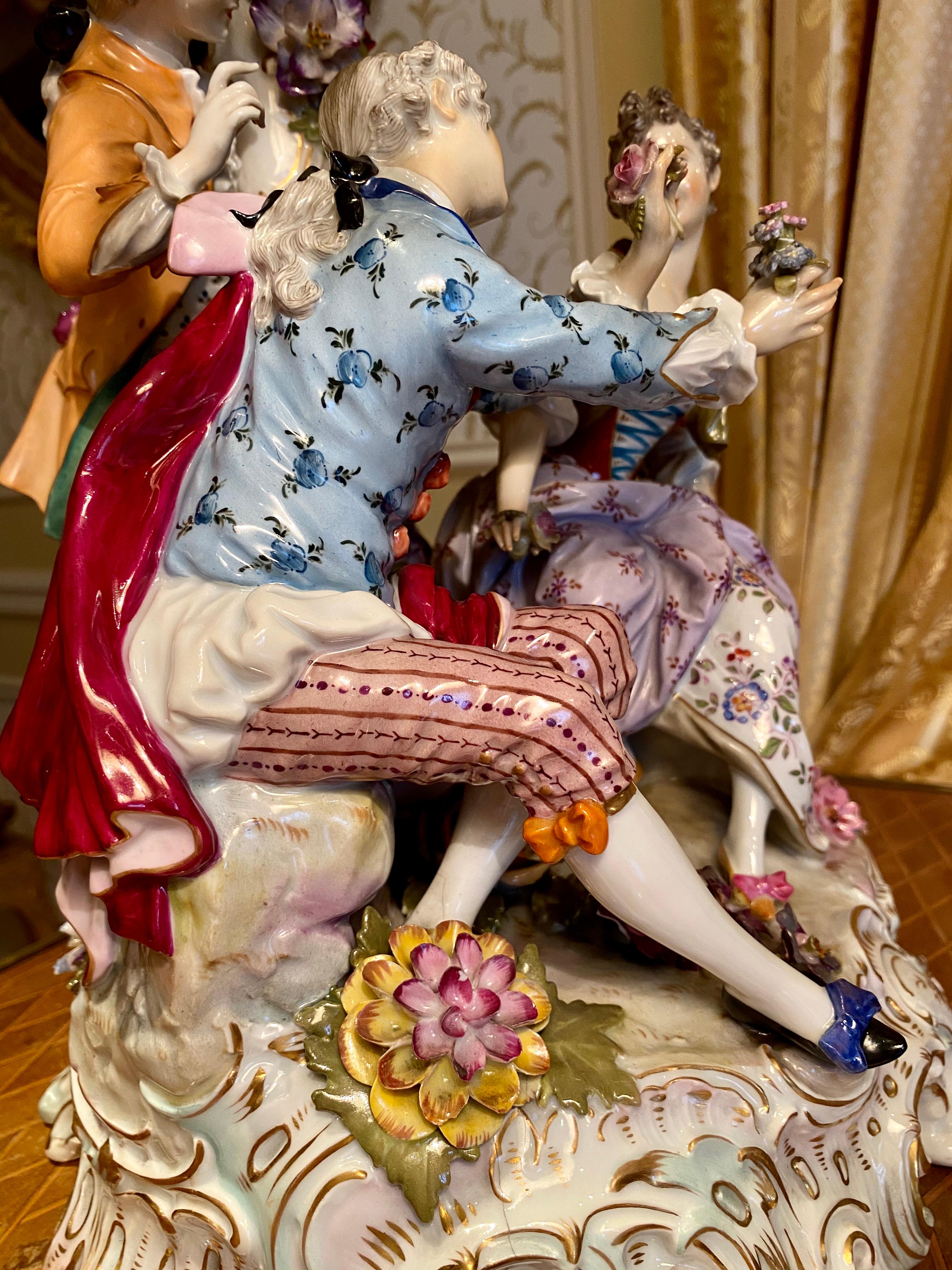 19th Century, Waldershof Bavaria Germany Porcelain Centerpiece For Sale 9
