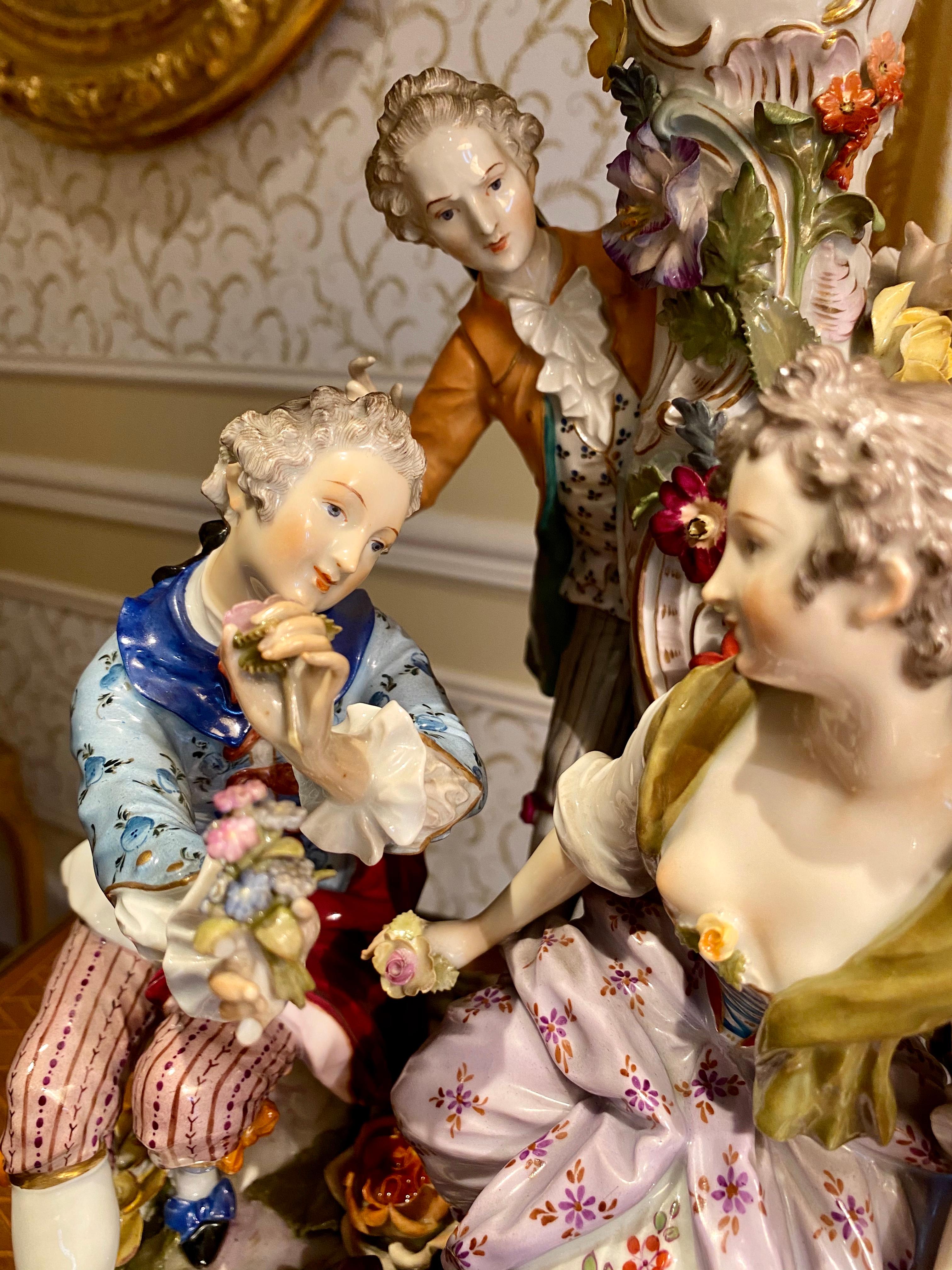 19th Century, Waldershof Bavaria Germany Porcelain Centerpiece For Sale 1