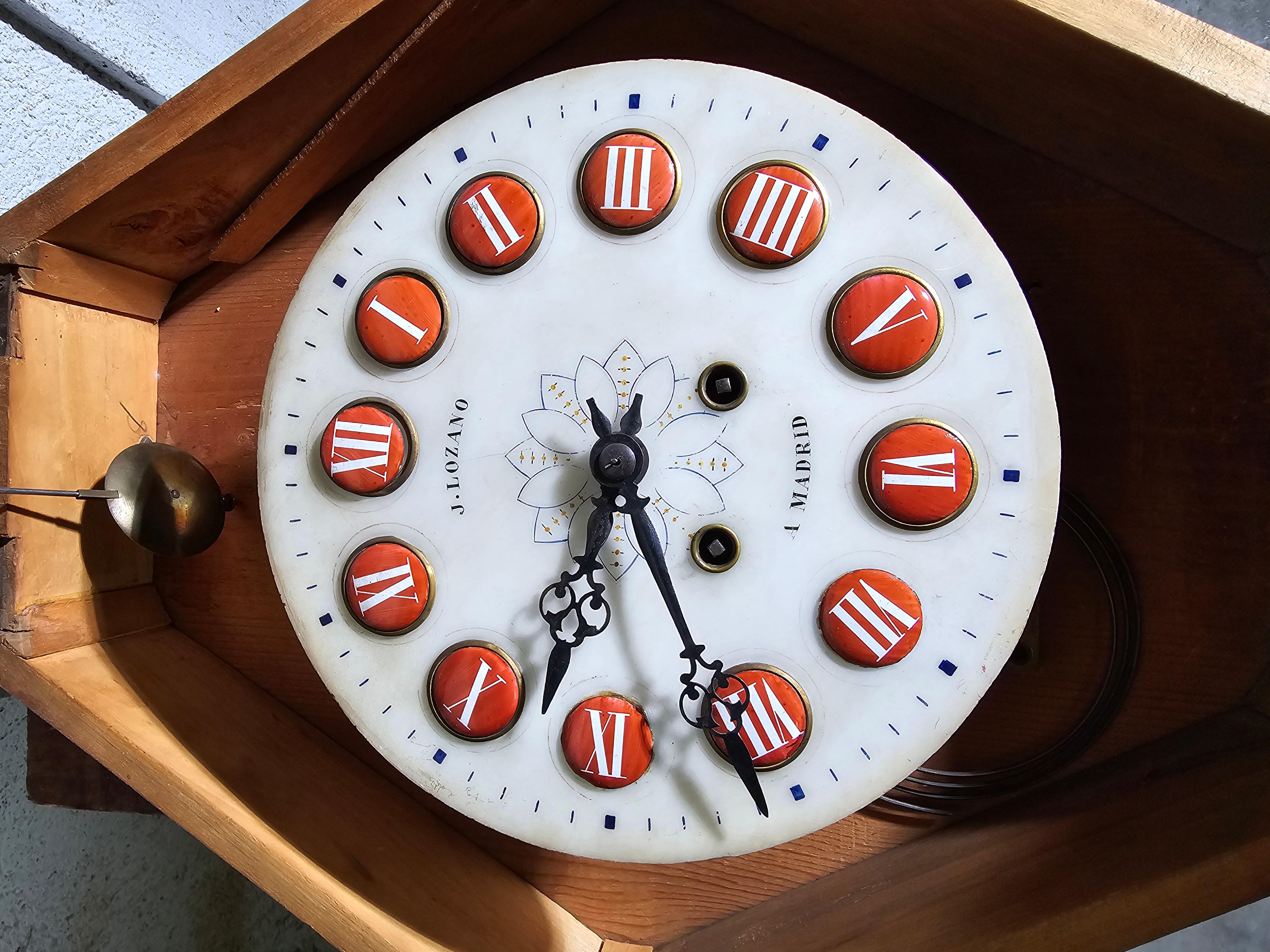 Wanduhr aus dem 19. Jahrhundert von J. Lozano, Madrid - Ebonisiertes Holz mit Perlmutt im Angebot 4