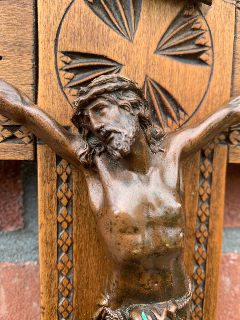 Antique Wall Crucifix, Finest Quality Bronze Corpus Mounted on a Carved Cross For Sale 12
