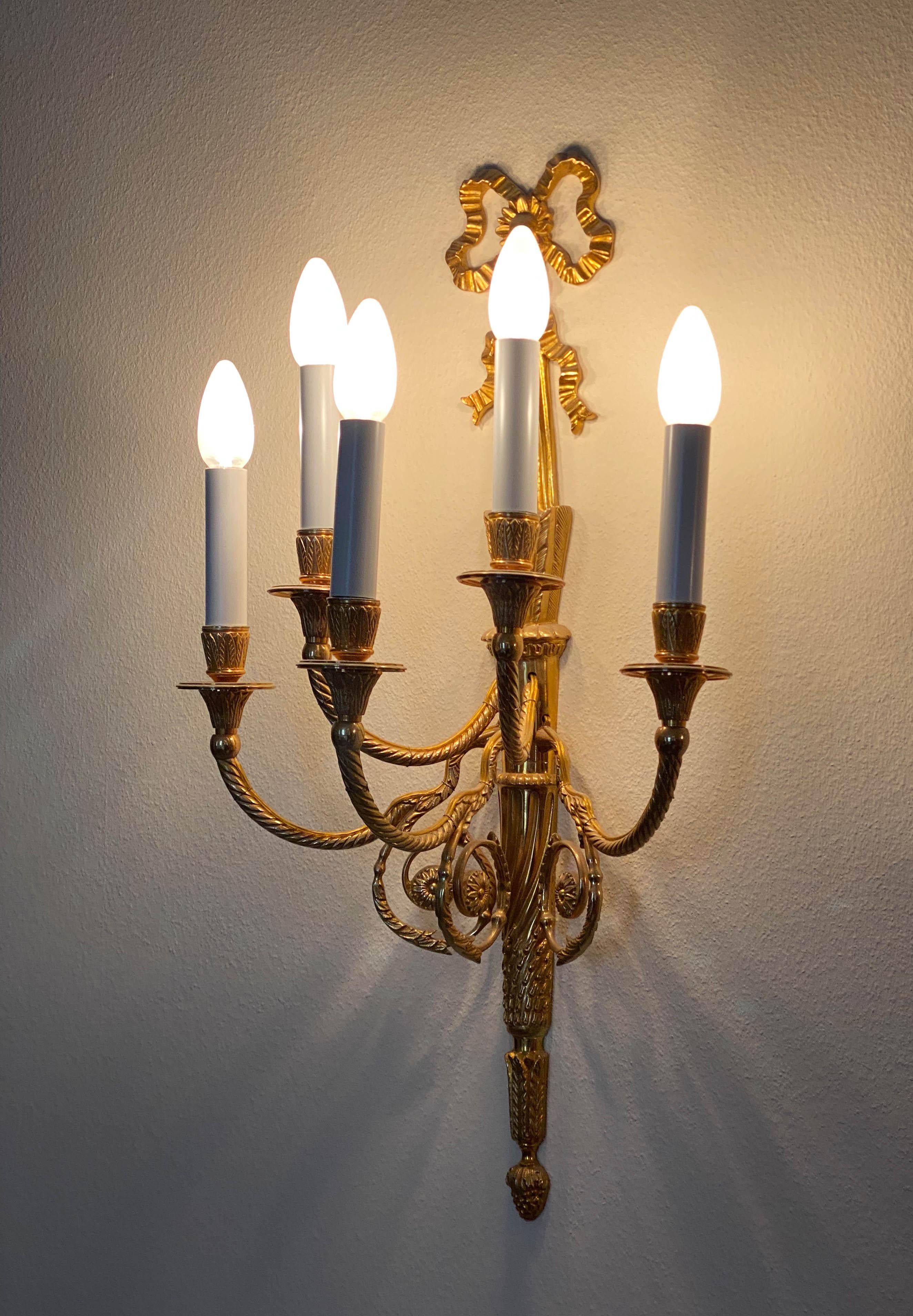 19th Century Wall-Light Scones Louis XV Style French Gilt Bronze For Sale 1