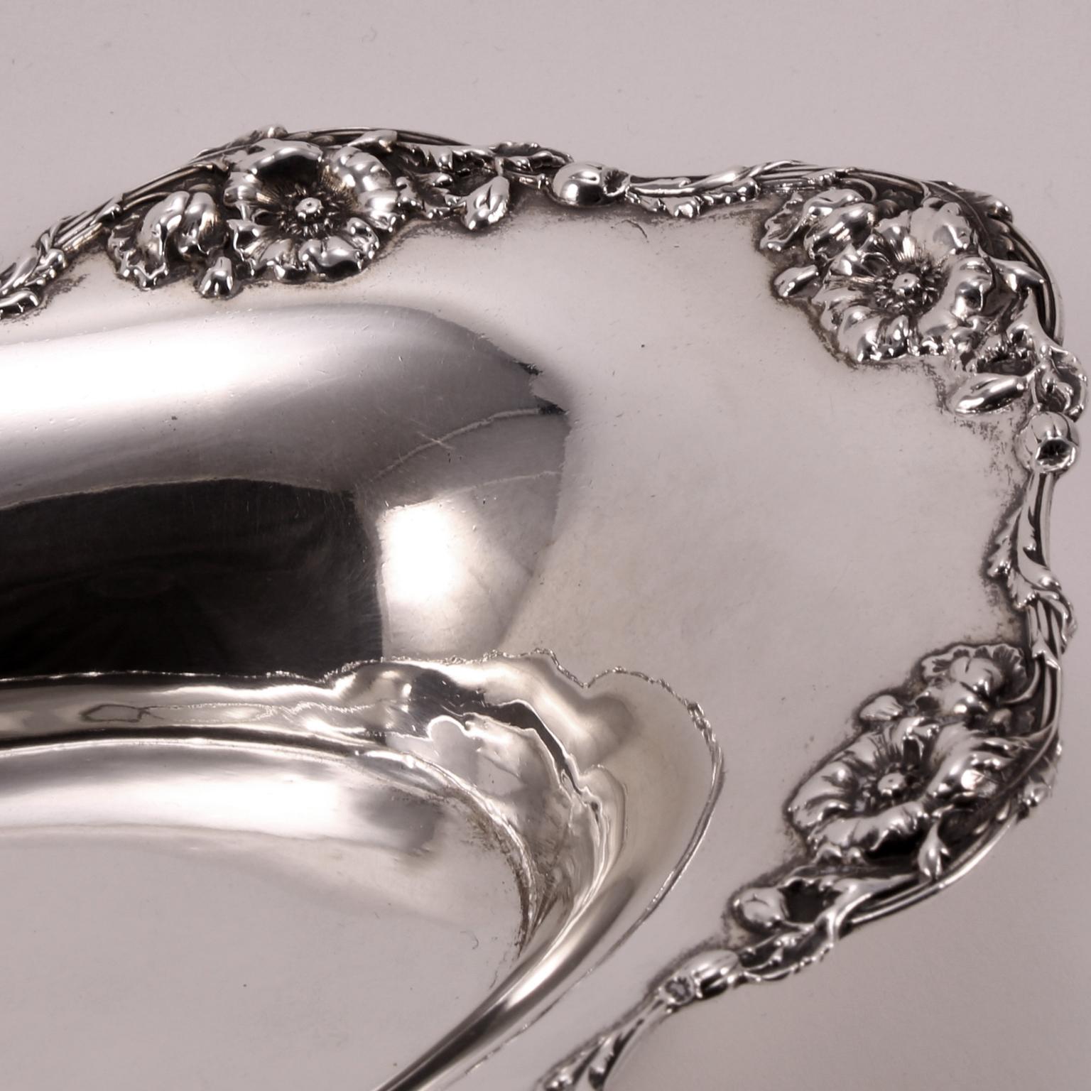 19th Century Wallace Sons Sterling Silver Oval Bowl Decorated with Flowers For Sale 5