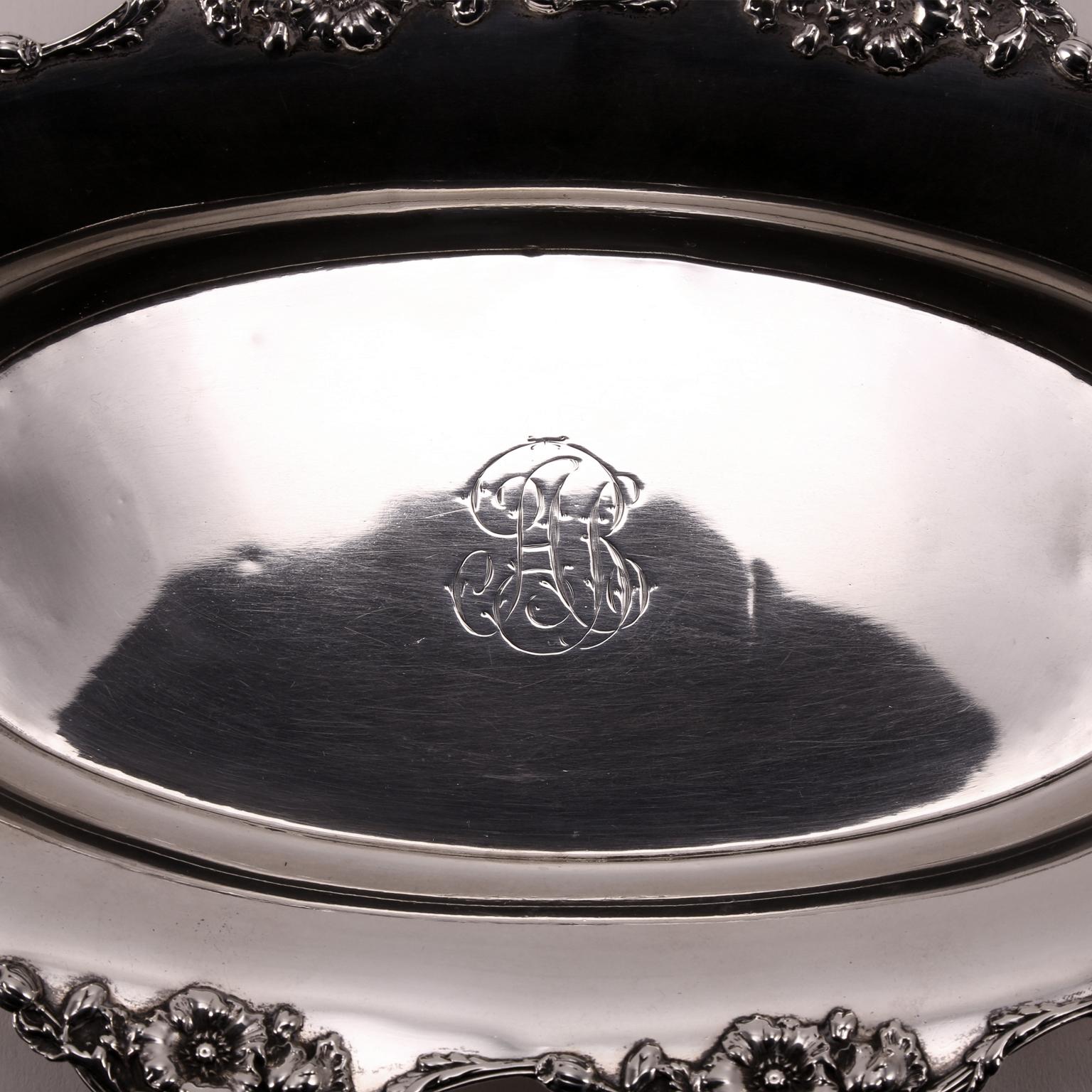 19th Century Wallace Sons Sterling Silver Oval Bowl Decorated with Flowers For Sale 9