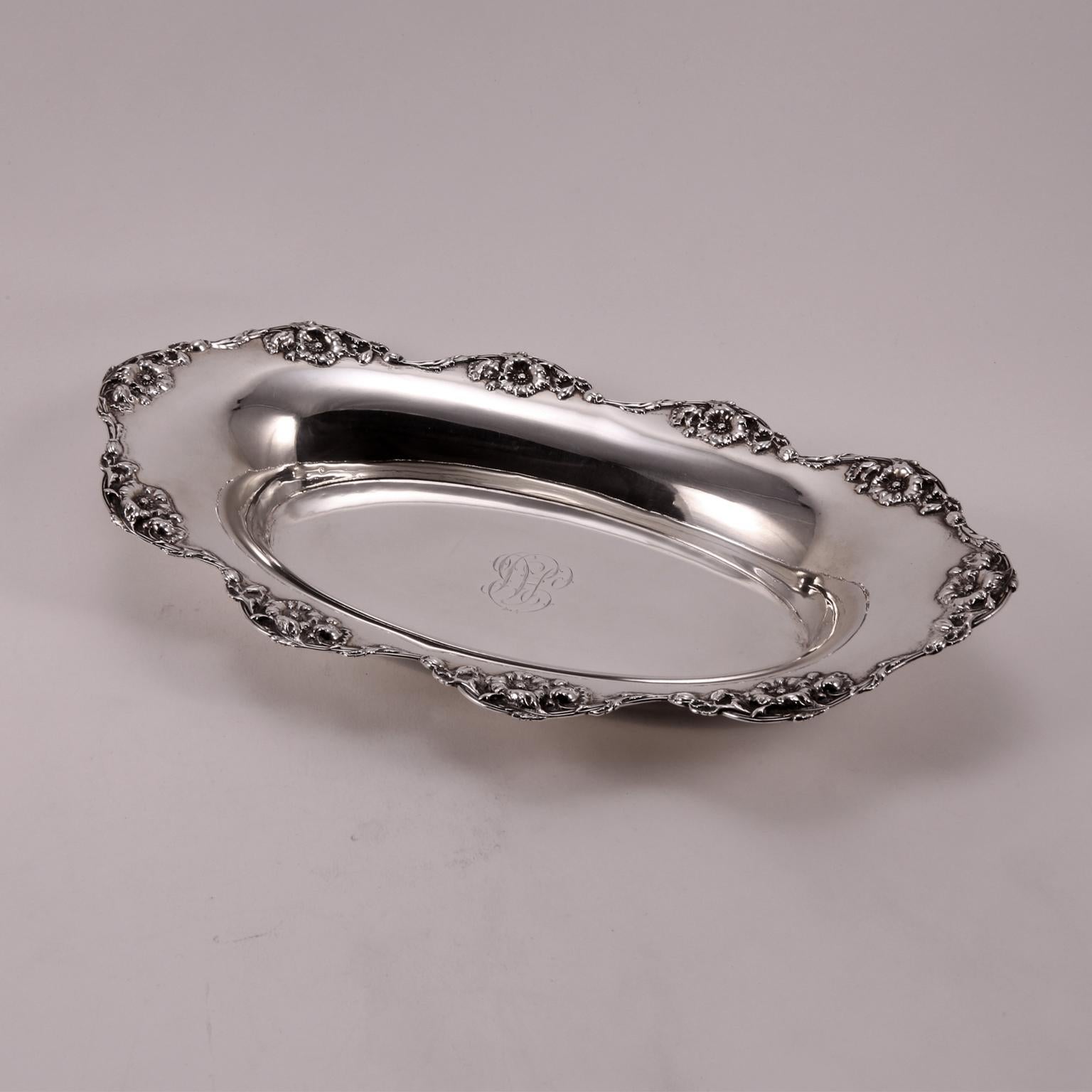 Late 19th Century 19th Century Wallace Sons Sterling Silver Oval Bowl Decorated with Flowers For Sale