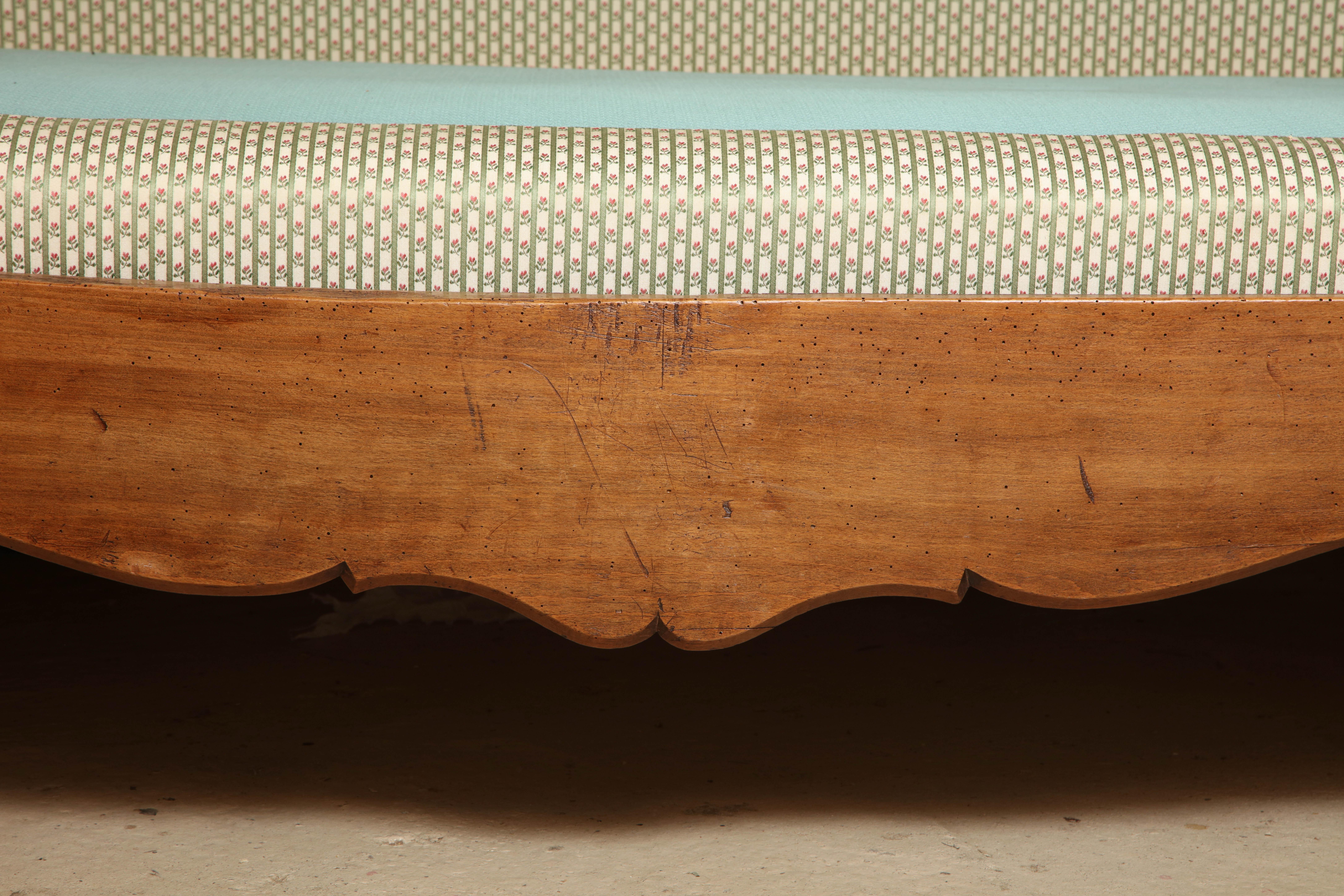 19th Century Walnut and Upholstered Daybed 4