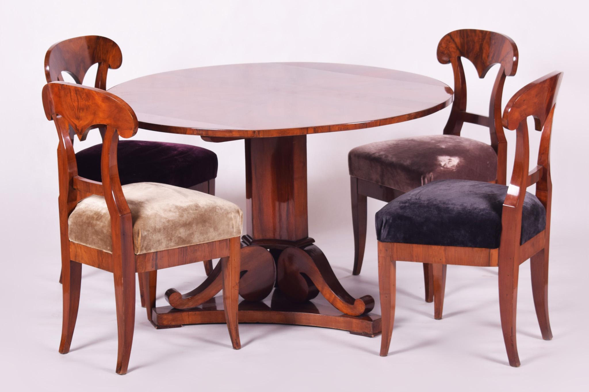 19th Century Walnut Austrian Biedermeier Chairs, 4 Pieces, 1830s, New Upholstery 3