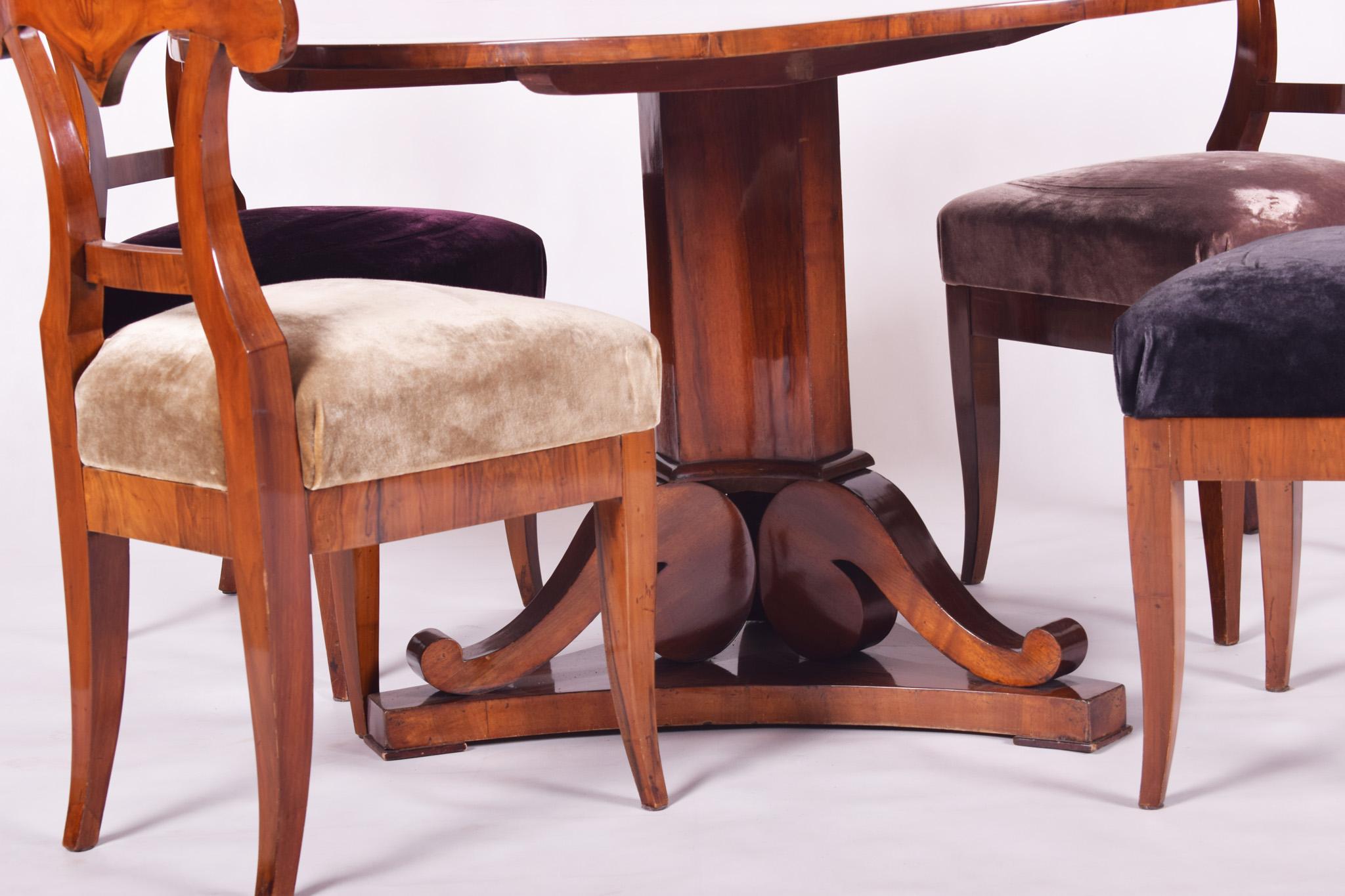 19th Century Walnut Austrian Biedermeier Chairs, 4 Pieces, 1830s, New Upholstery 4