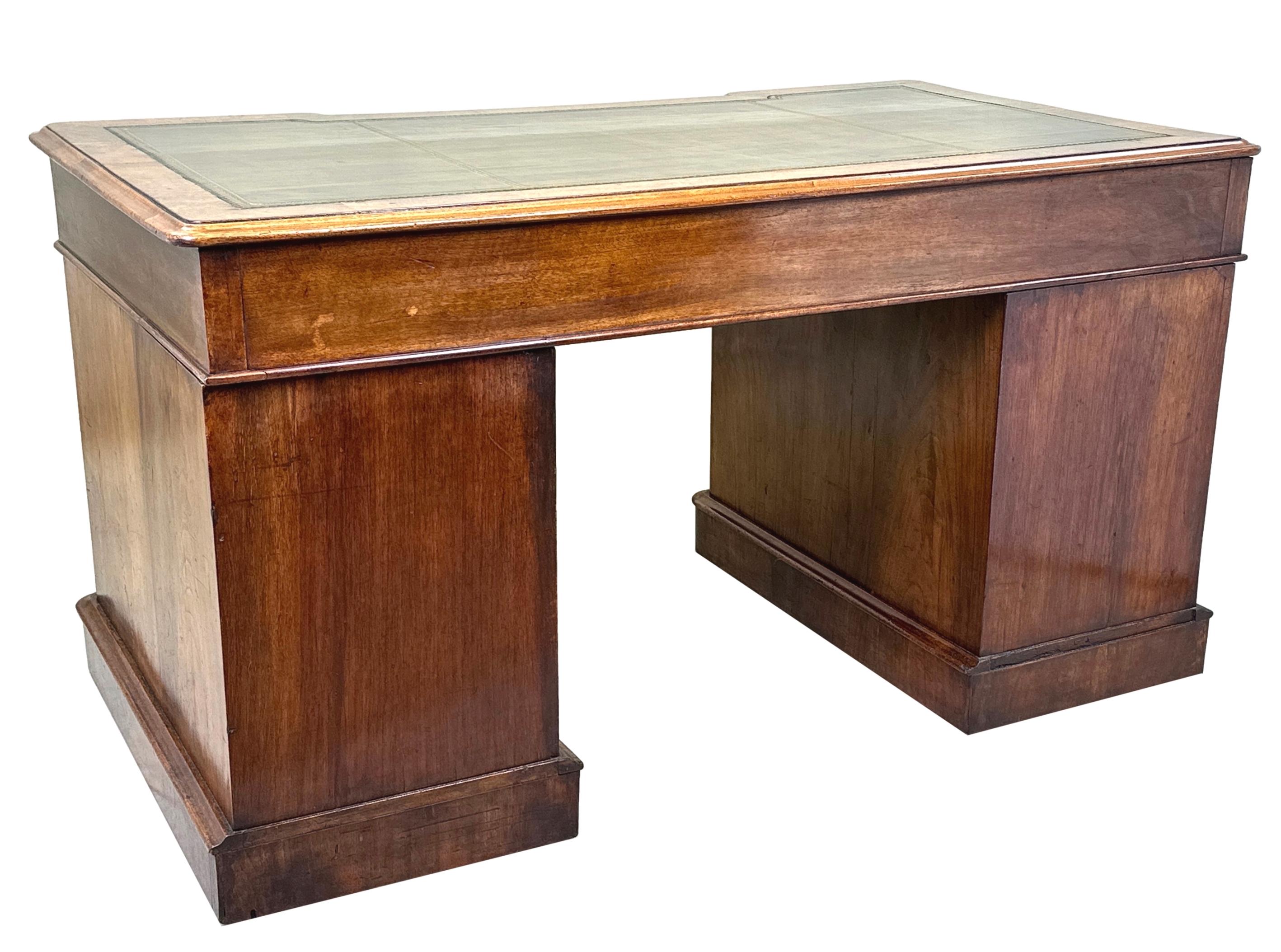 English 19th Century Walnut Breakfront Pedestal Desk For Sale