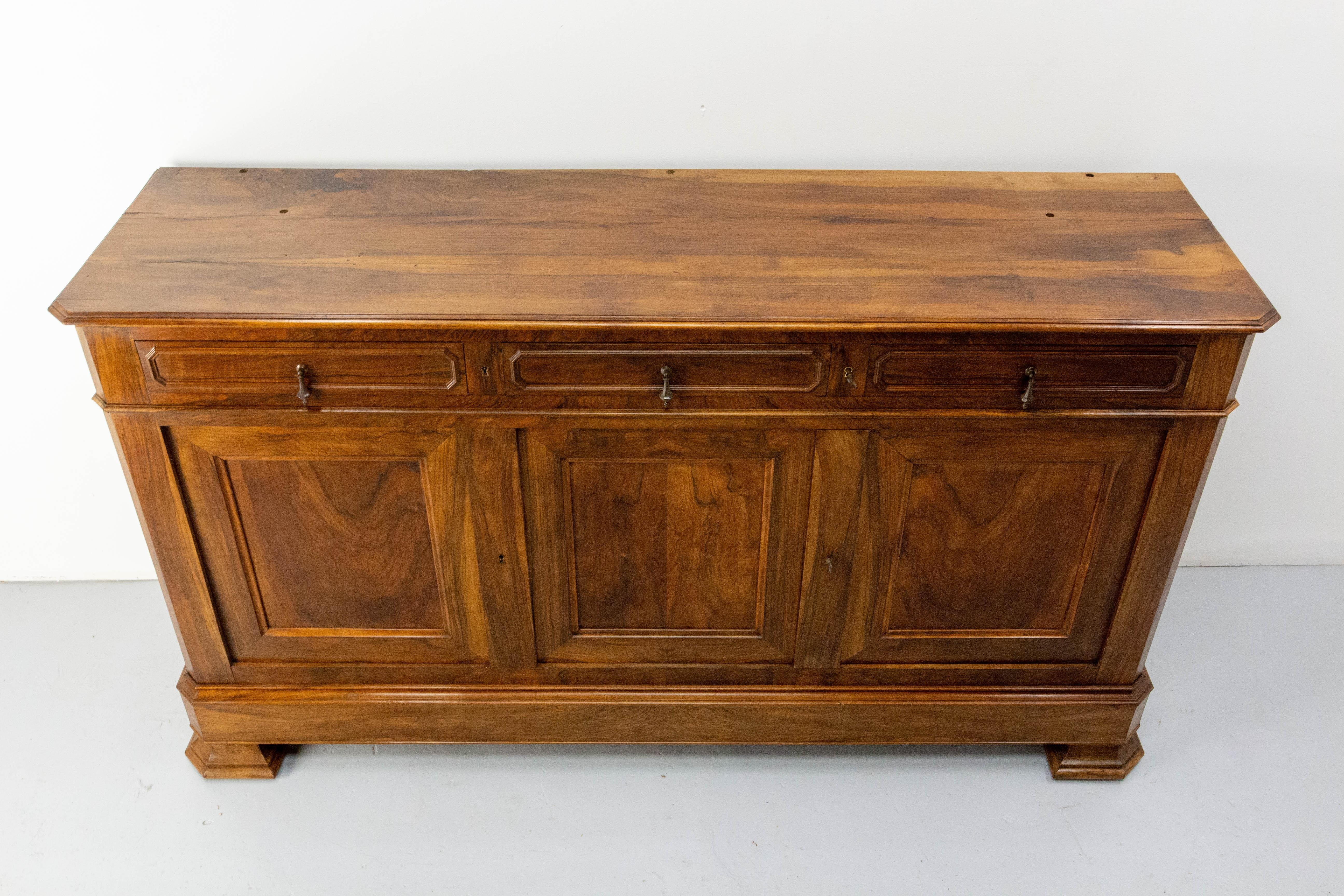 19th Century Walnut Buffet Louis Philippe Deux-Corps, France For Sale 12