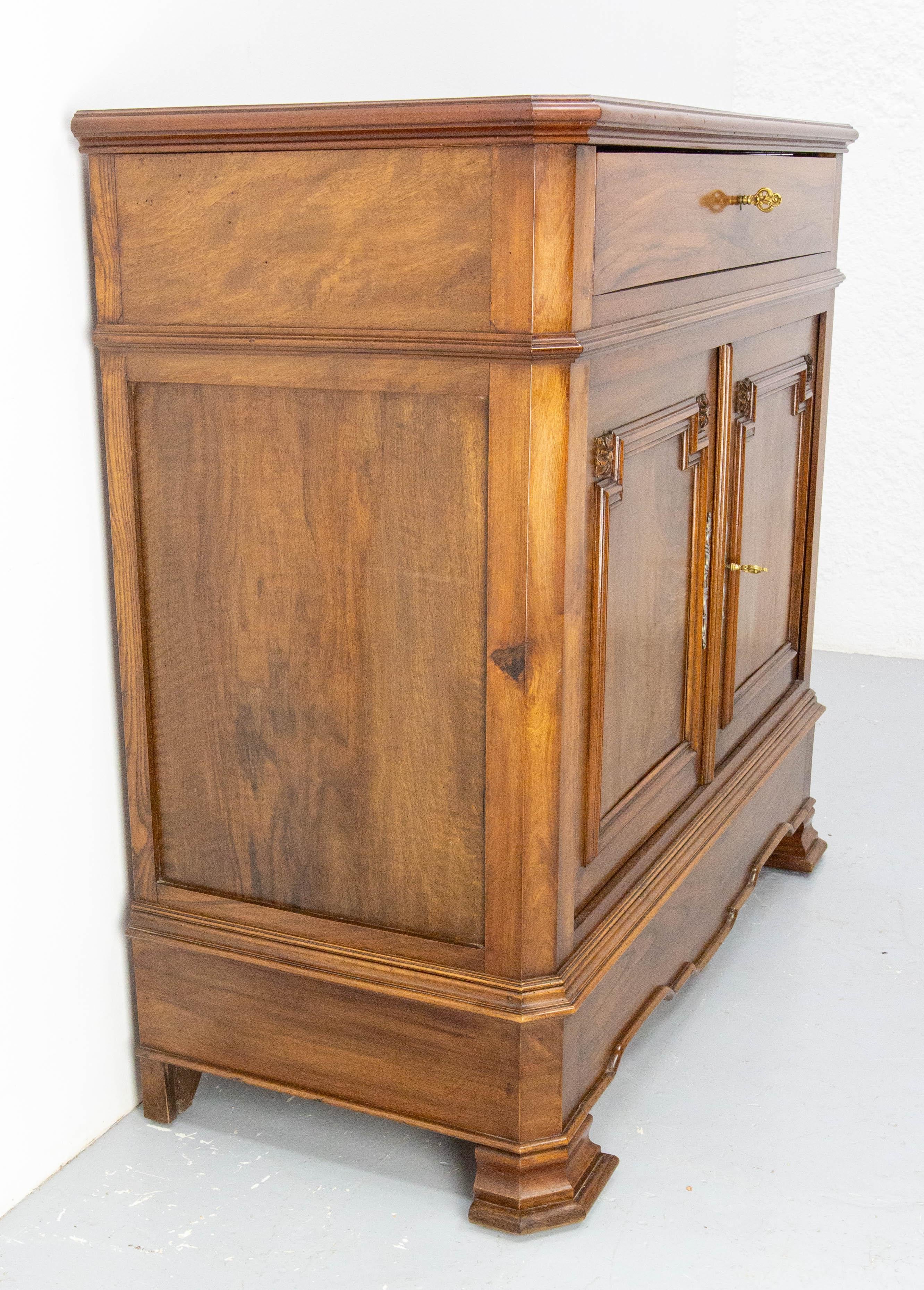 French 19th Century Walnut Buffet Louis Philippe with Five Drawers, France For Sale