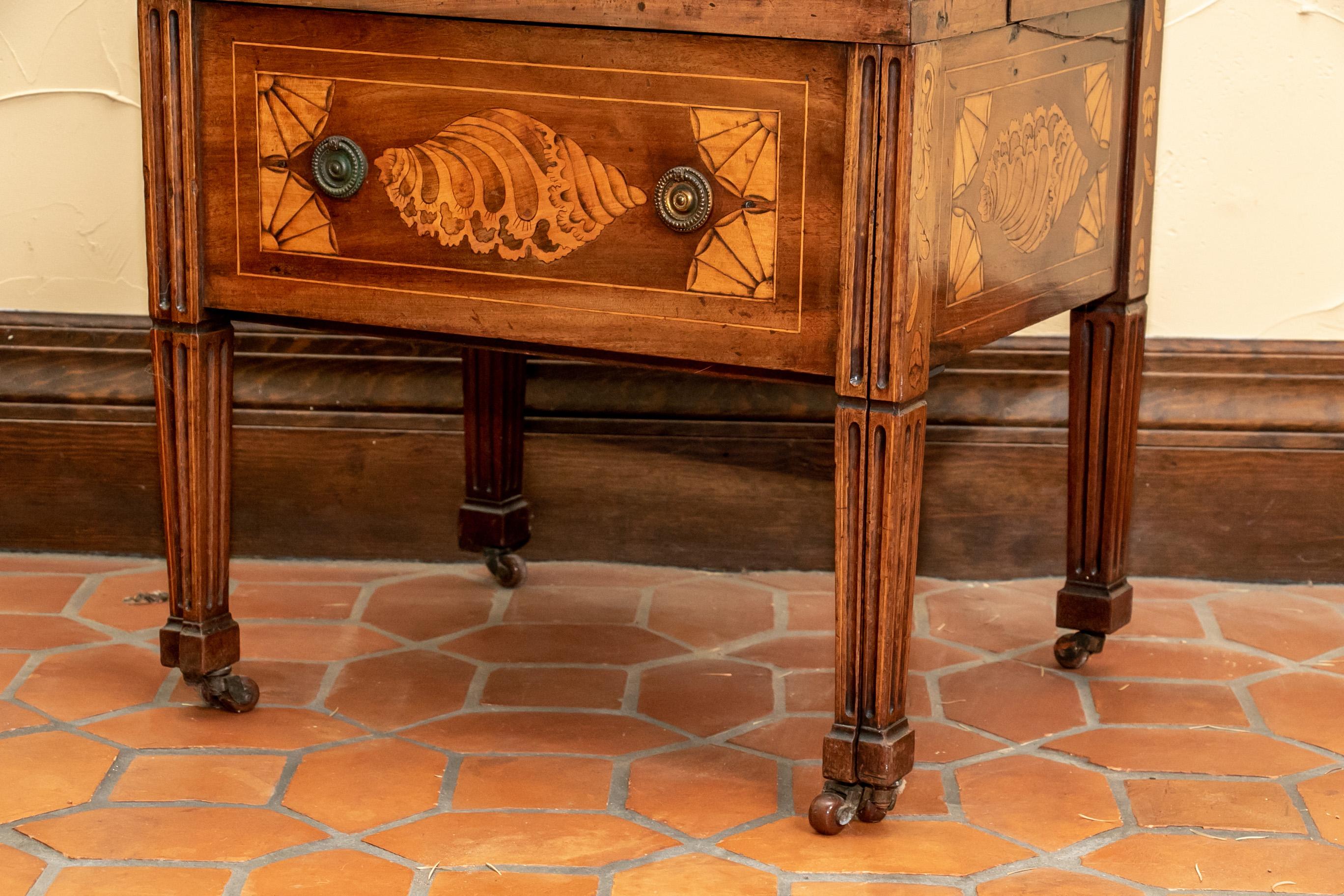 19th Century Walnut Commode with Contrasting Inlaid Veneer For Sale 8
