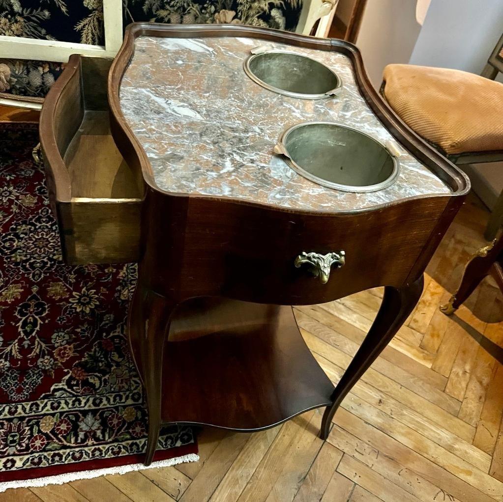 19th Century Walnut Cooler Table in the Transition Louis XV Style  For Sale 2