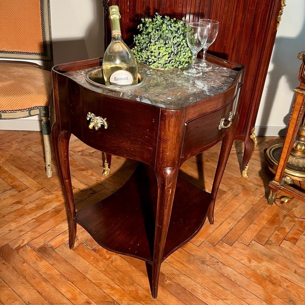 19th Century Walnut Cooler Table in the Transition Louis XV Style  For Sale 3