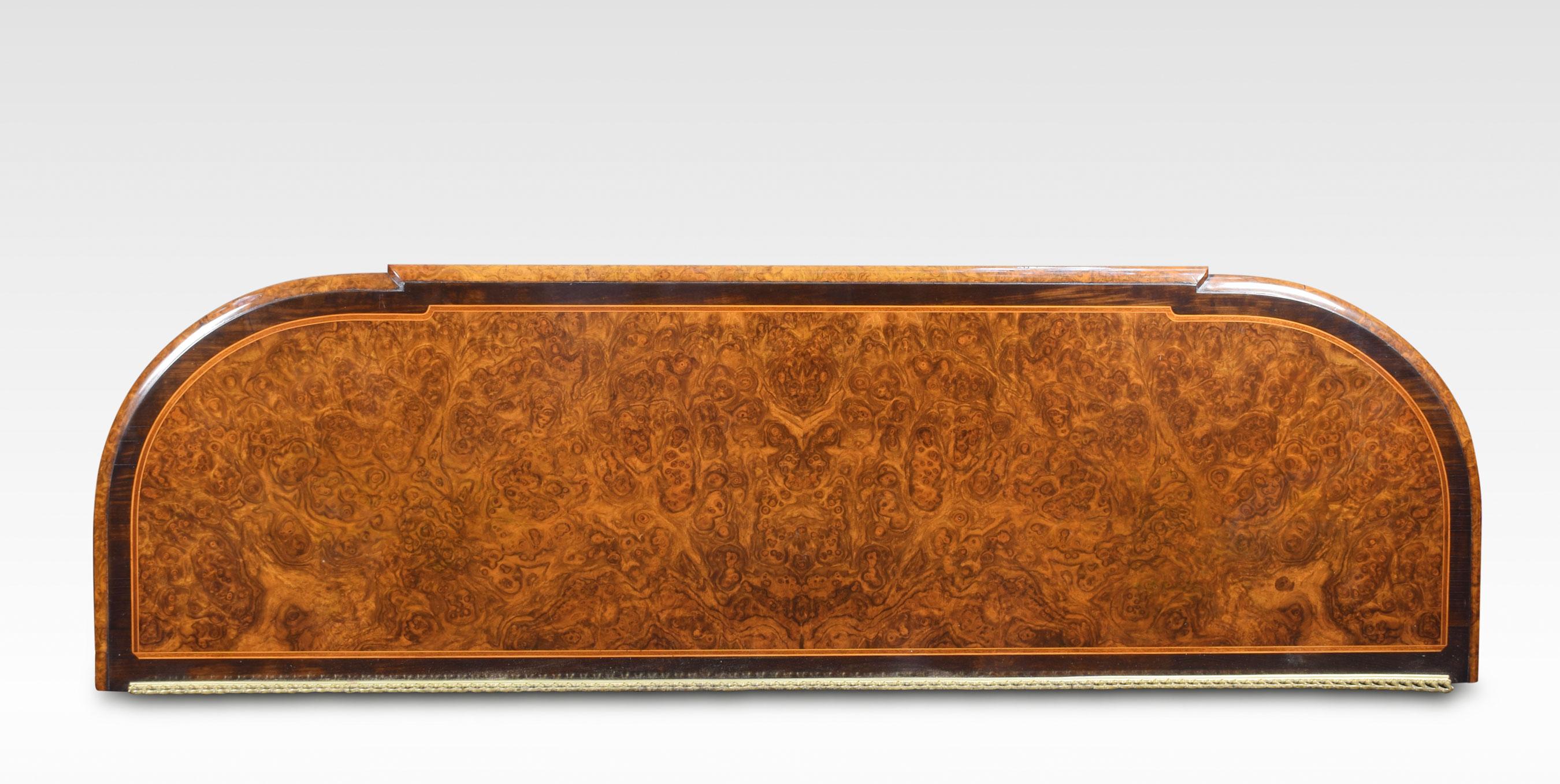 Credenza in noce del XIX secolo in vendita 4