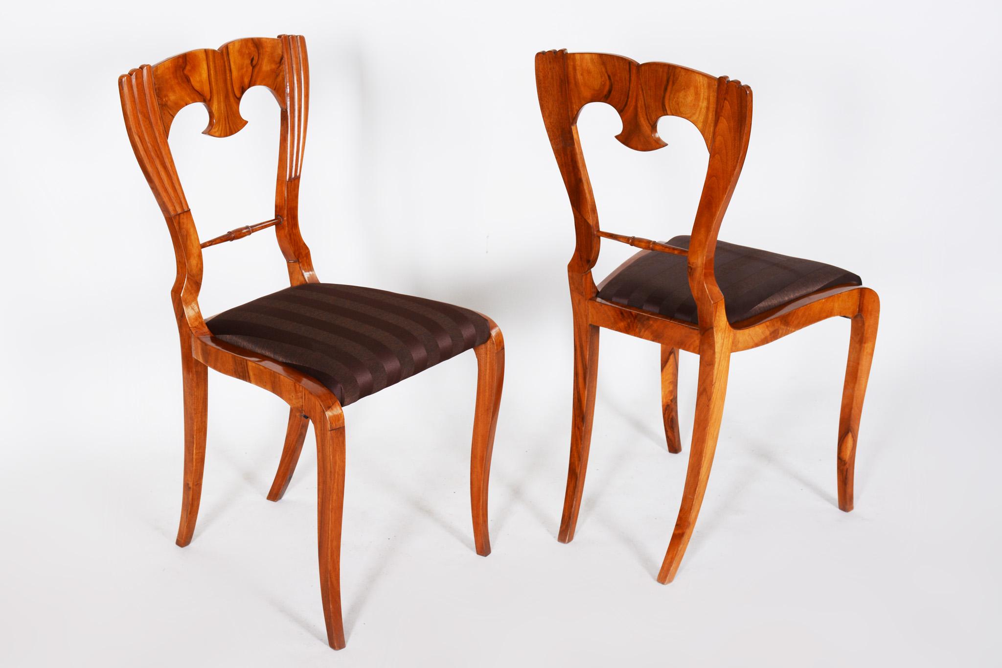 Lacquer 19th Century Walnut Czech Biedermeier Chairs Set of 4 Pieces, 1840-1849 For Sale