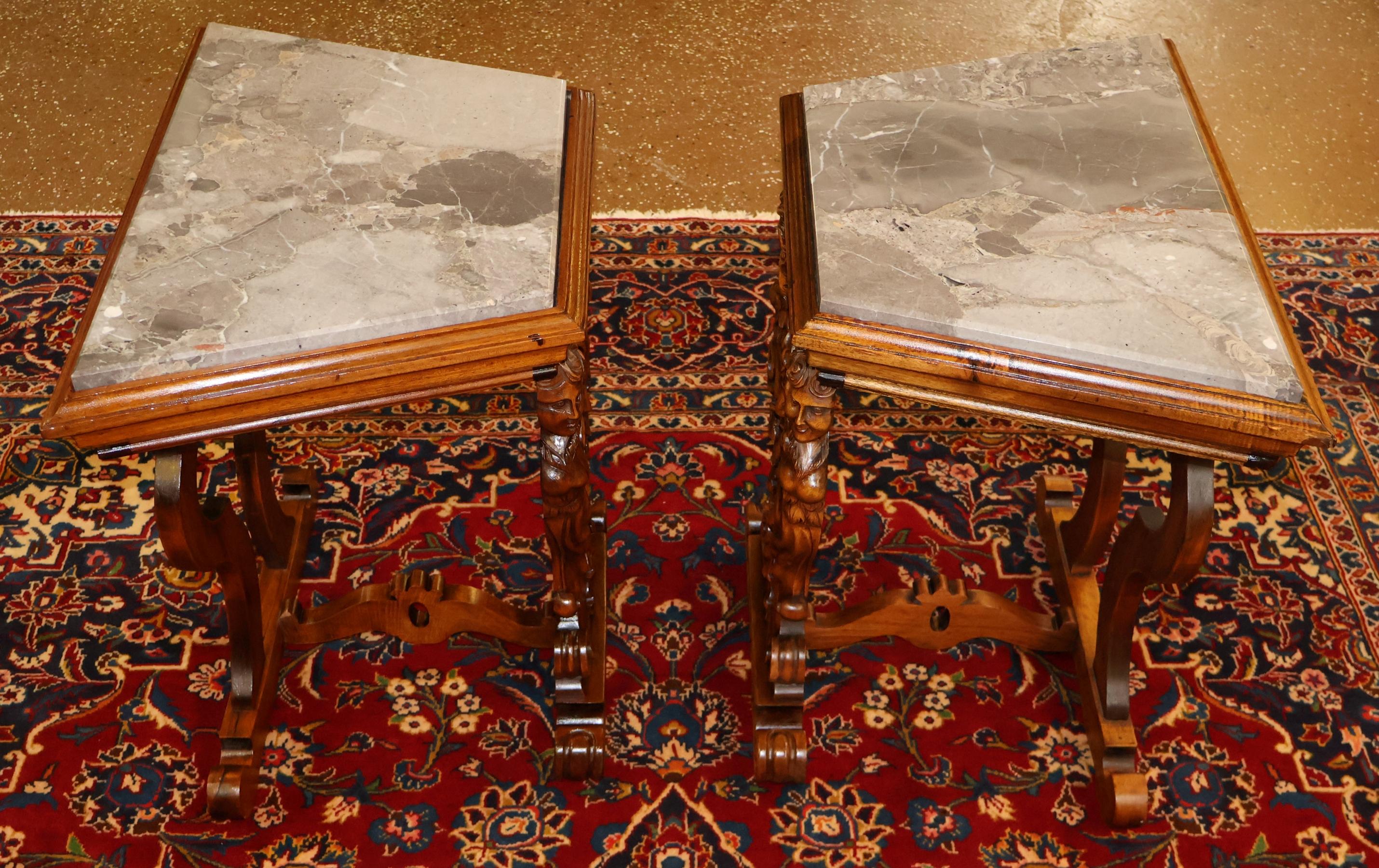 19th Century Walnut Figural Renaissance Revival Italian Marble Top End Tables Bon état - En vente à Long Branch, NJ
