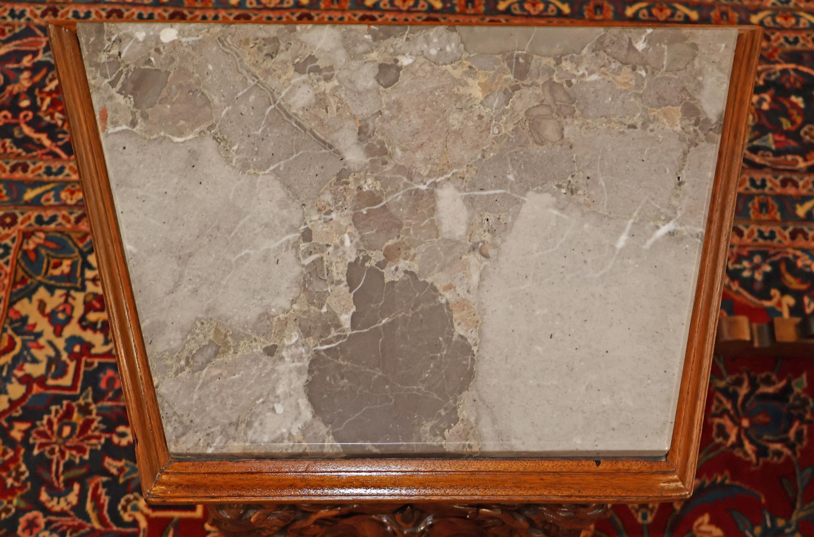 19th Century Walnut Figural Renaissance Revival Italian Marble Top End Tables en vente 2