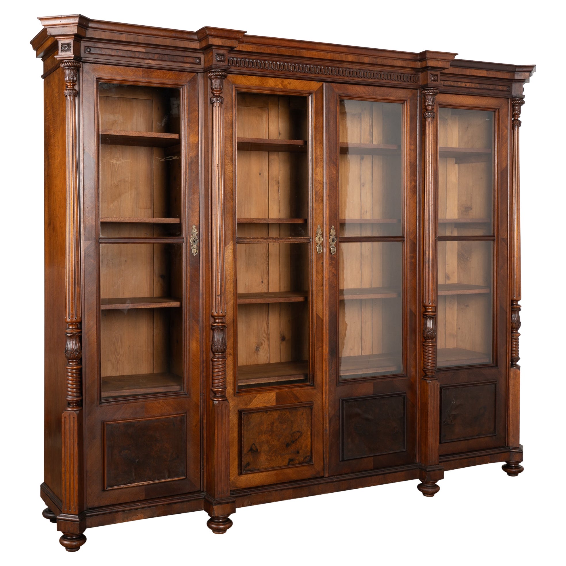 Vetrina in noce del XIX secolo con quattro ante in vetro Libreria