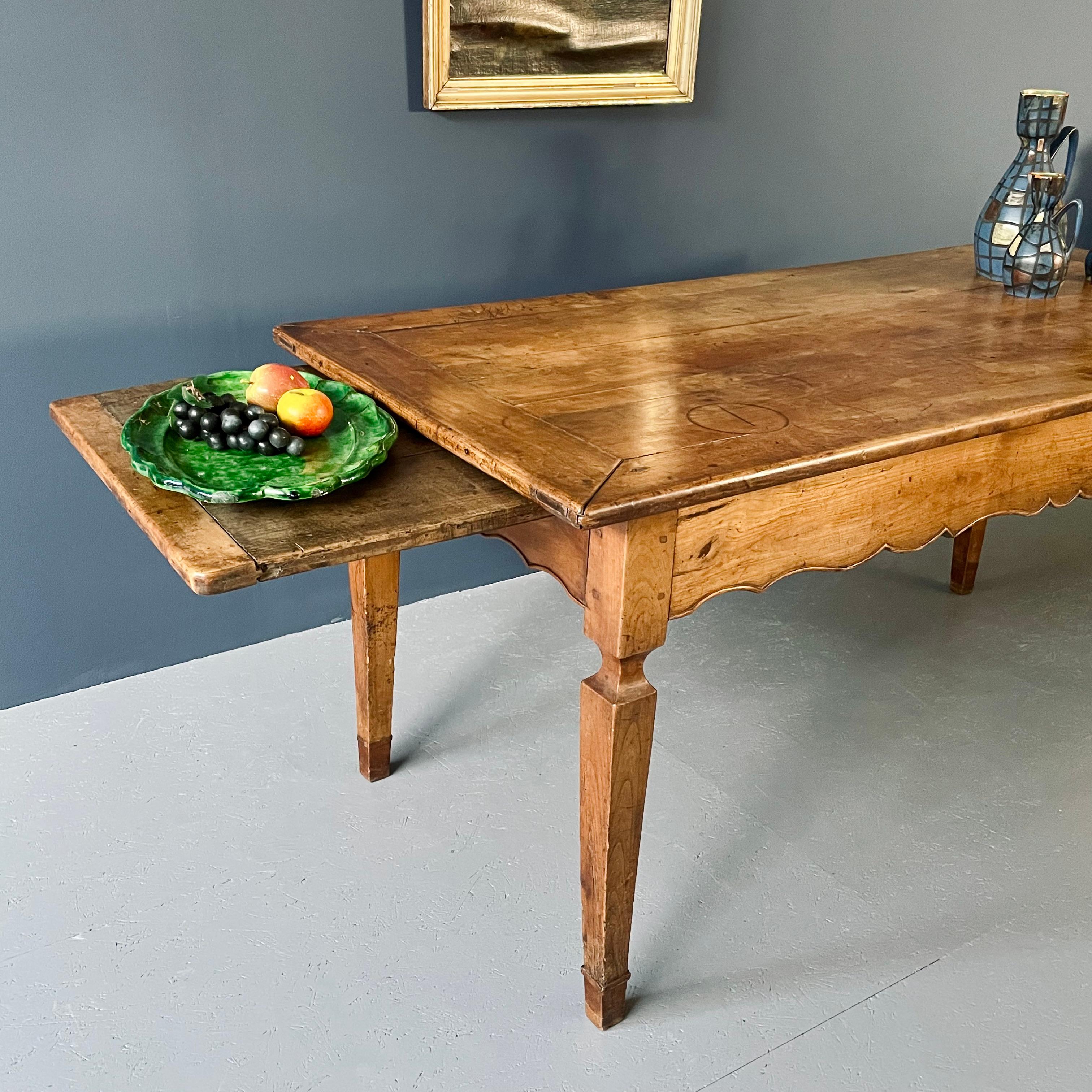 Country 19th Century French Provençal Walnut Farmhouse Dining Table