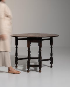 19th Century Walnut Jacobean Oak Gate-Leg Drop-Leaf Table in Original