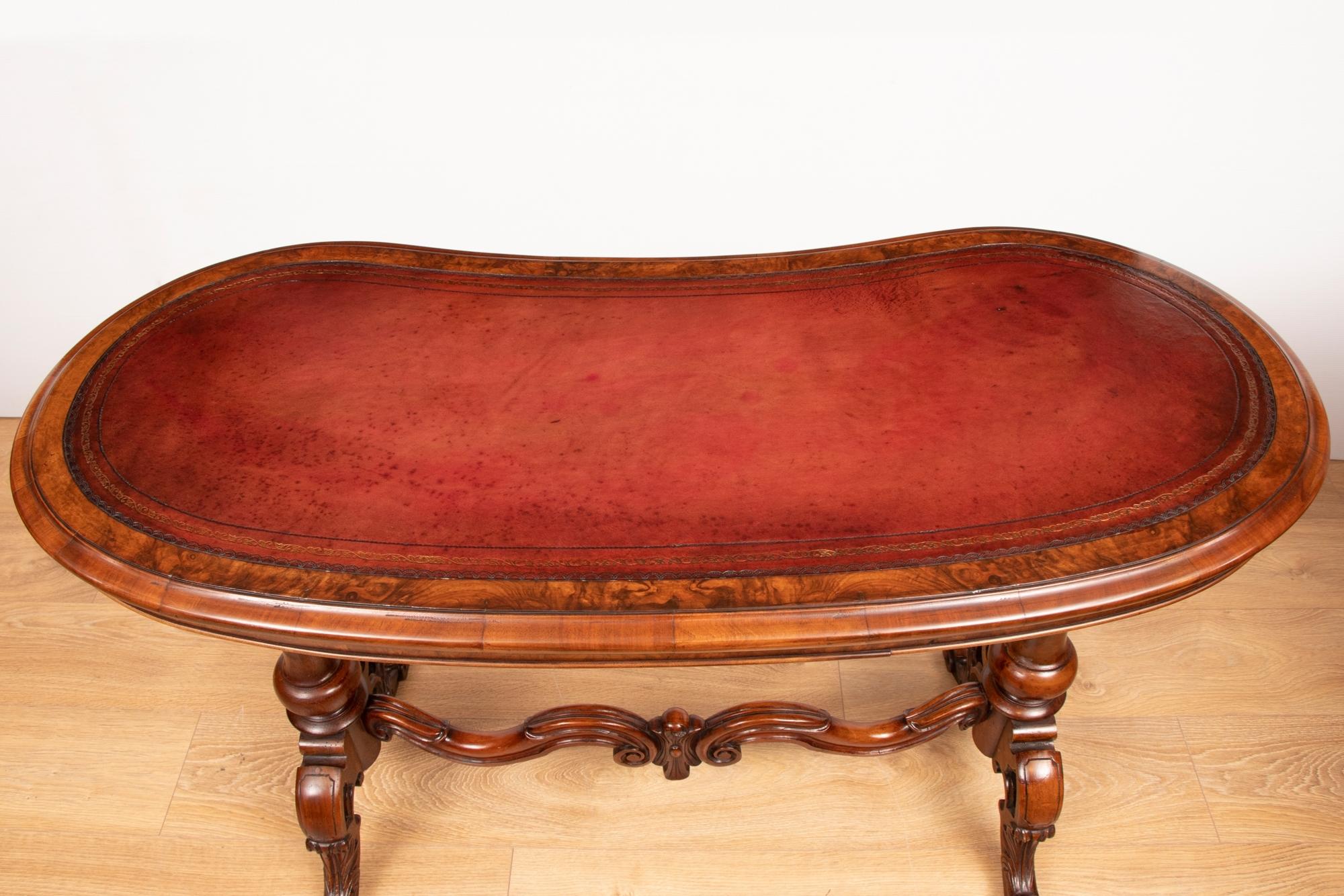 British 19th Century Walnut Kidney Shaped Writing Desk/Table
