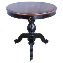 Table de lampe en noyer du XIXe siècle