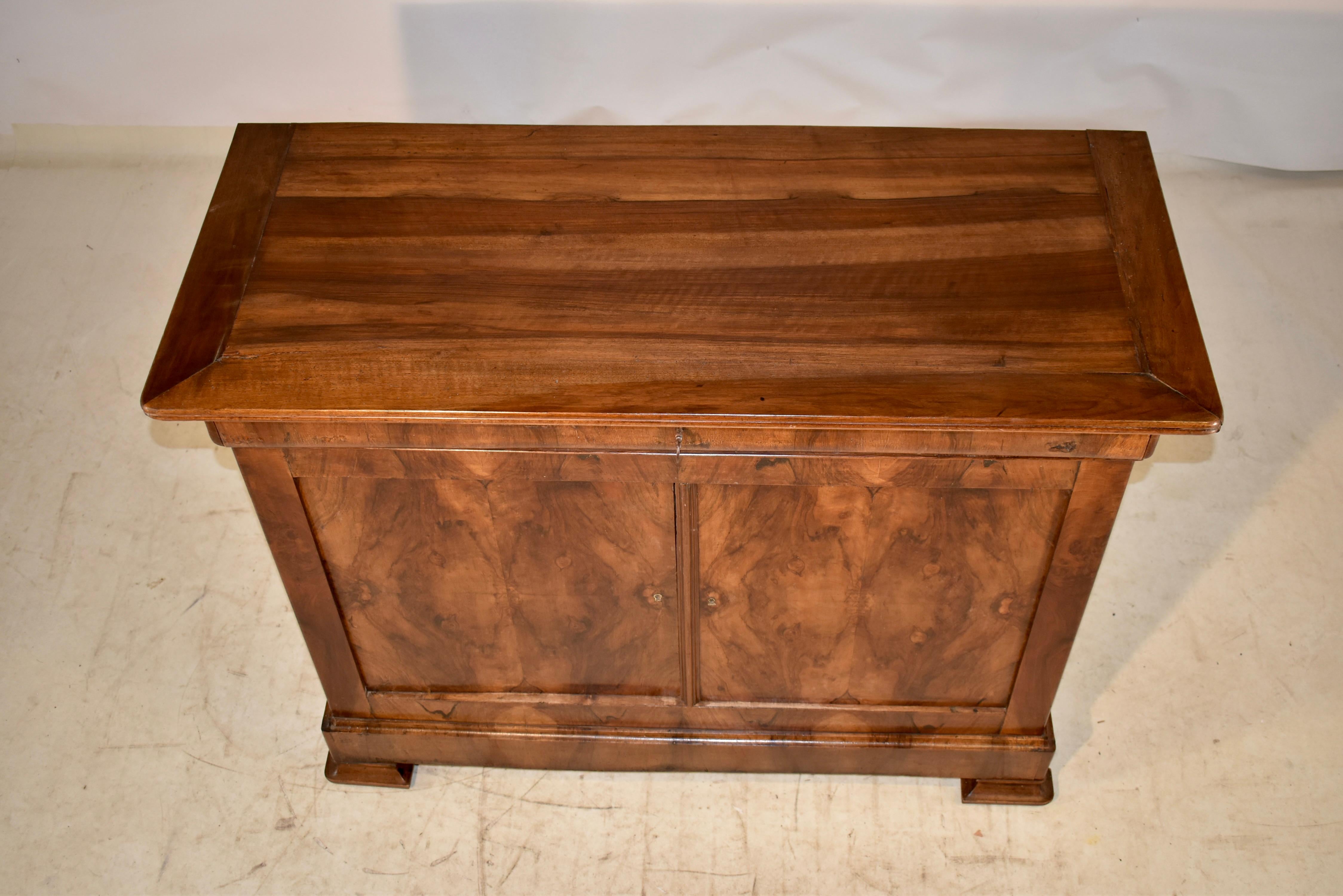 19th Century Walnut Louis Philippe Buffet For Sale 6