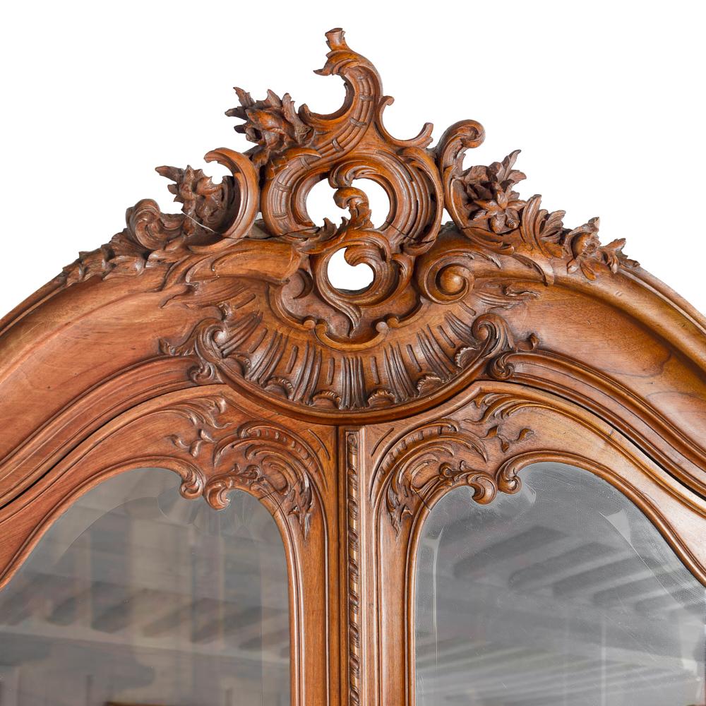 19th Century Walnut Louis XV Style Armoire In Good Condition In Vancouver, British Columbia