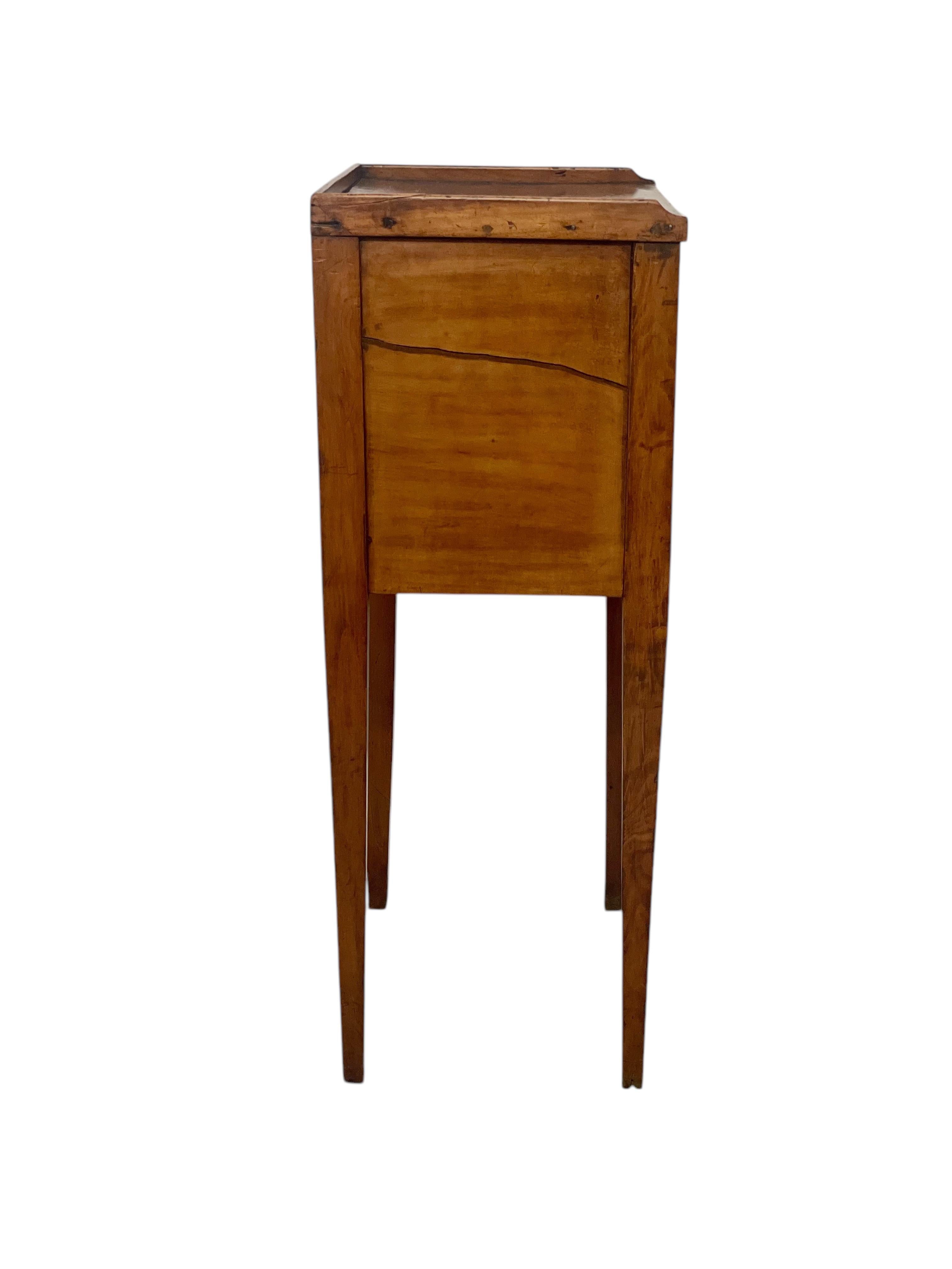 19th Century Louis XVI Walnut Side Table For Sale 6